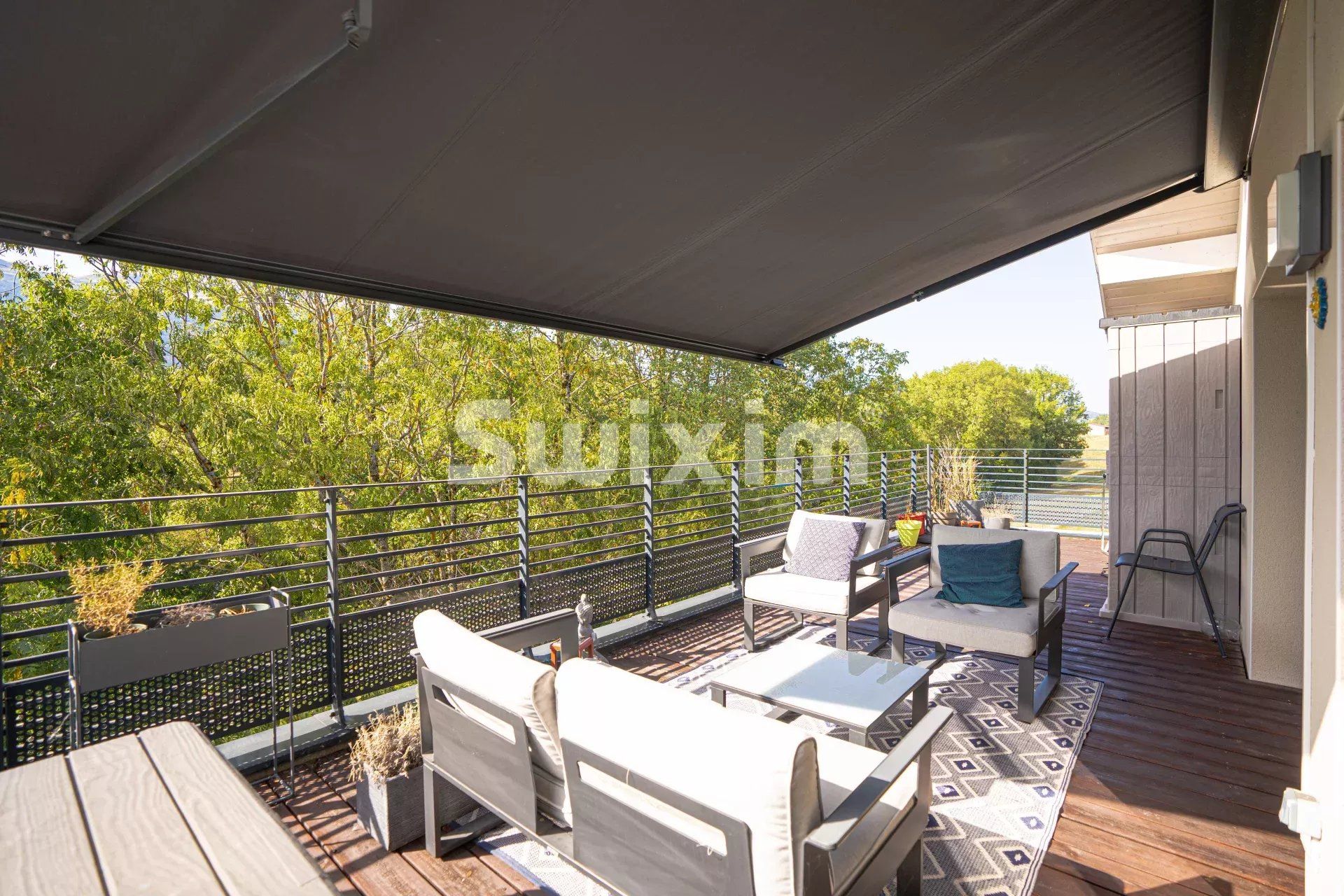 apartamento 4 Quartos para venda sobre Chevry (01170)