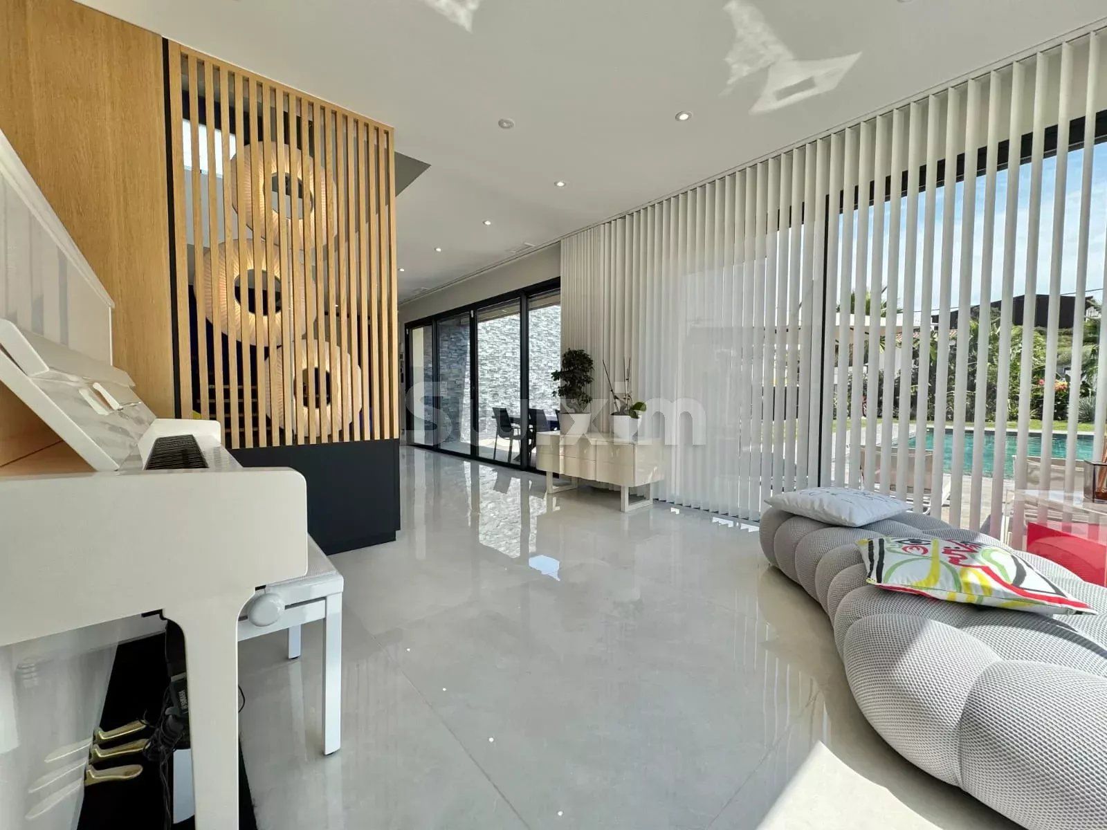 villa 6 Pièces en vente sur Saint-Gilles (30800)