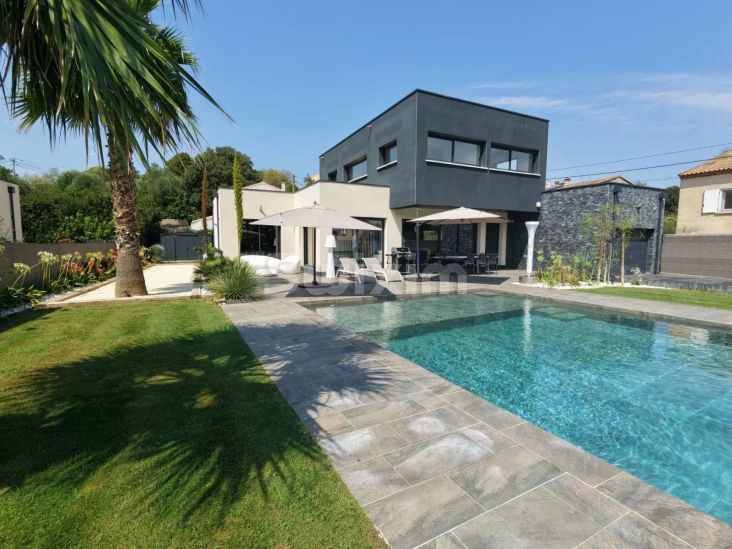 Vente Villa Saint-Gilles 6&nbsp;Pièces 176&nbsp;m²