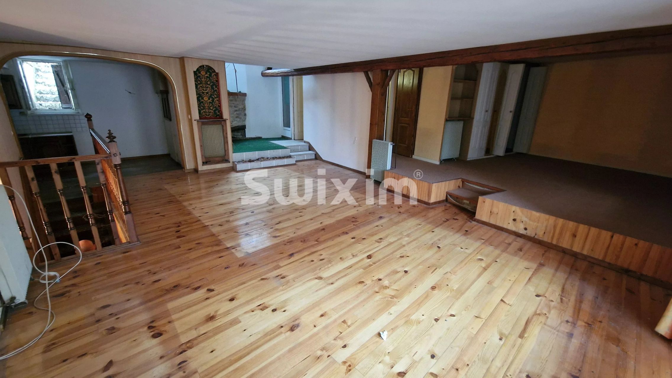 immeuble 7 Pièces en vente sur Ougney (39350)