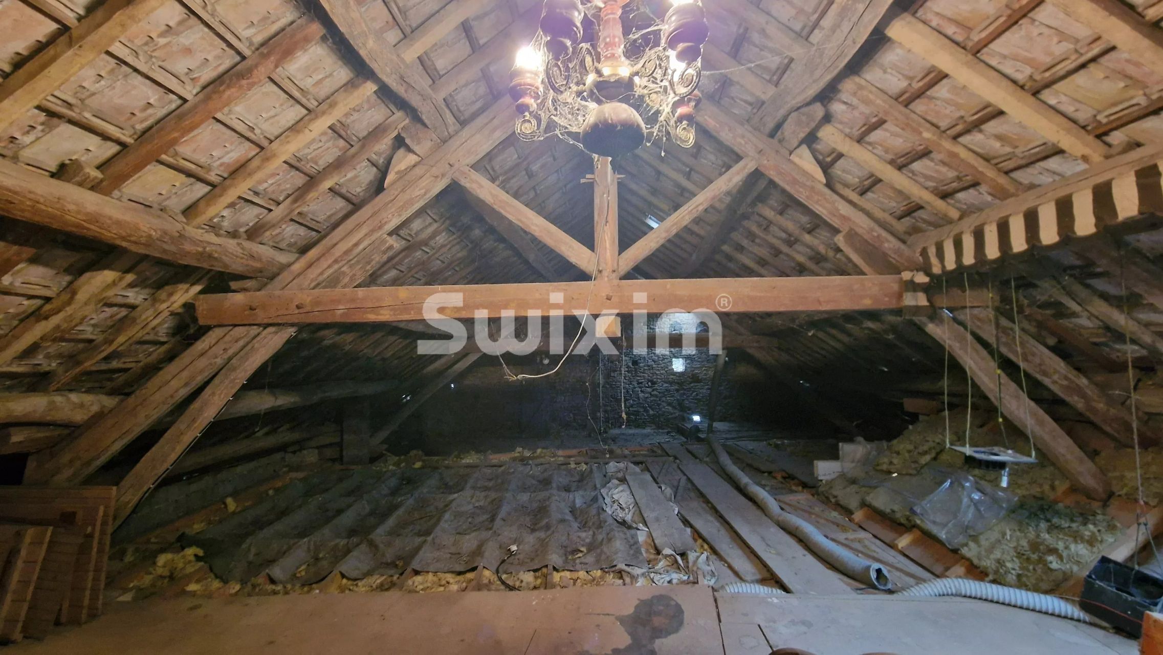 immeuble 7 Pièces en vente sur Ougney (39350)