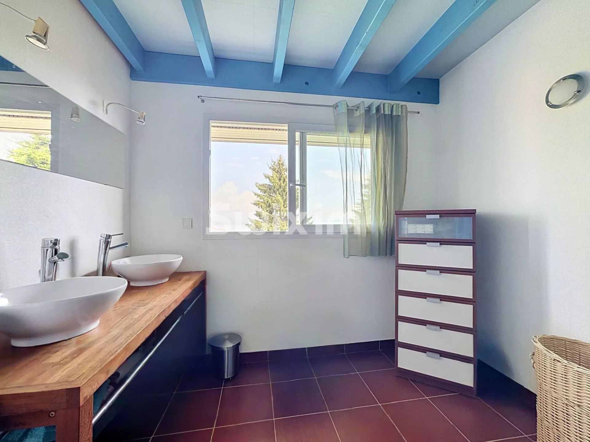 house 5 Rooms for sale on Évian-les-Bains (74500)