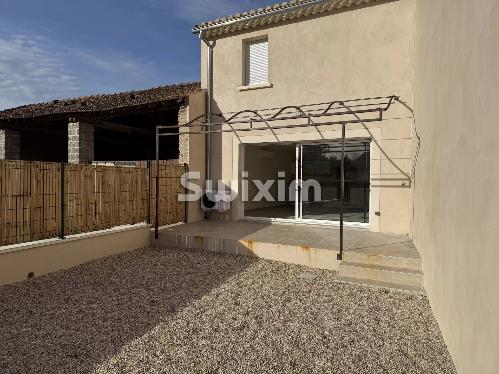 appartamento 3 Camere in affitto su Jonquières (84150)