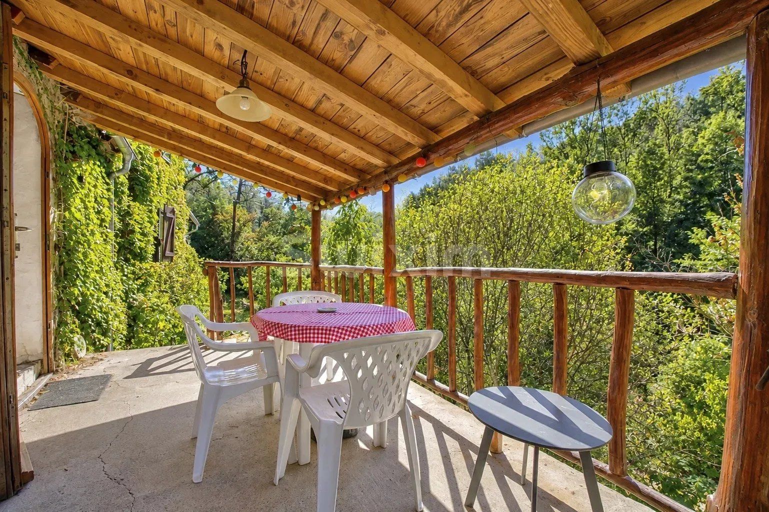 mas 4 Pièces en vente sur Saint-Martin-de-Boubaux (48160)