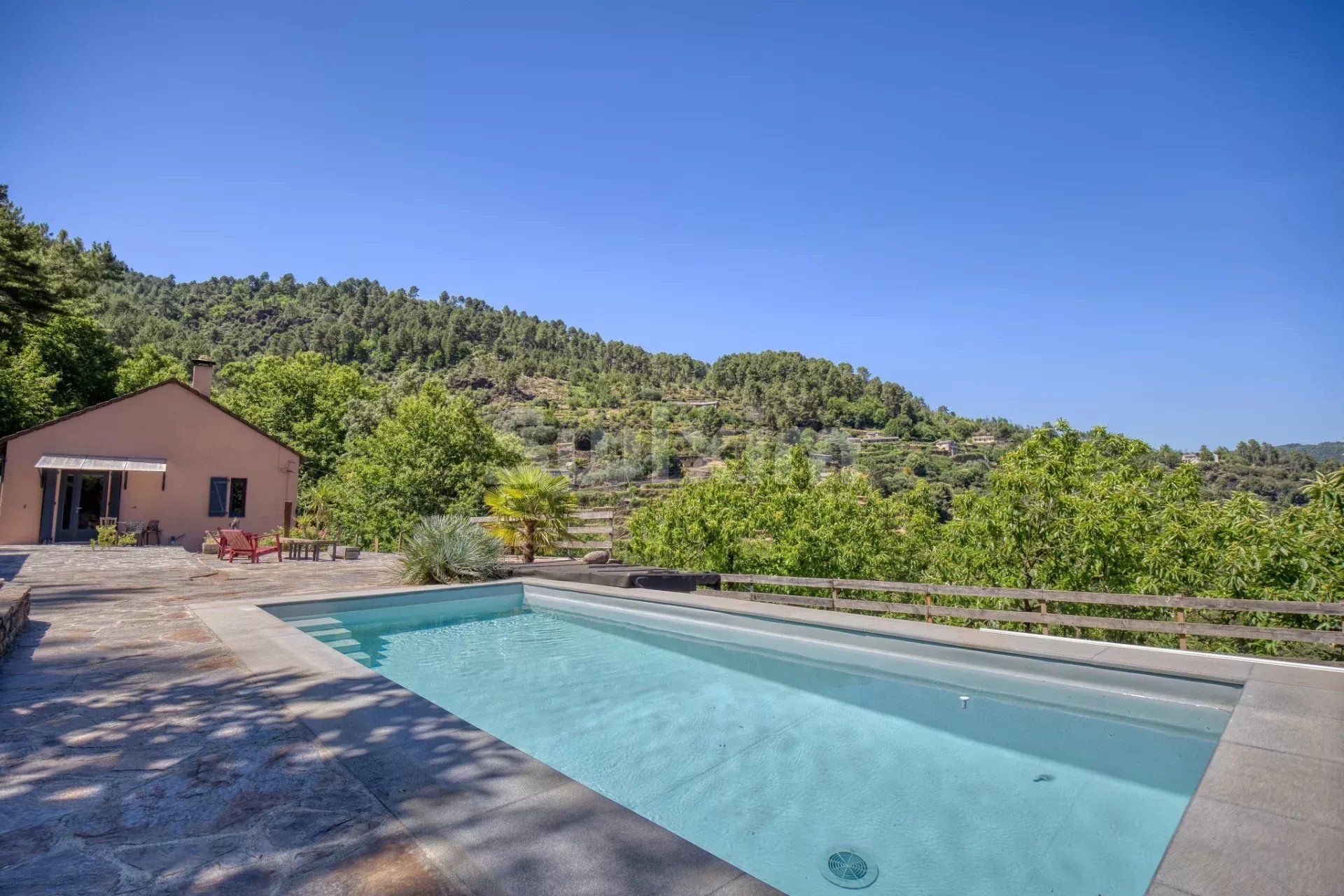 villa 6 Pièces en vente sur Saint-Étienne-Vallée-Française (48330)