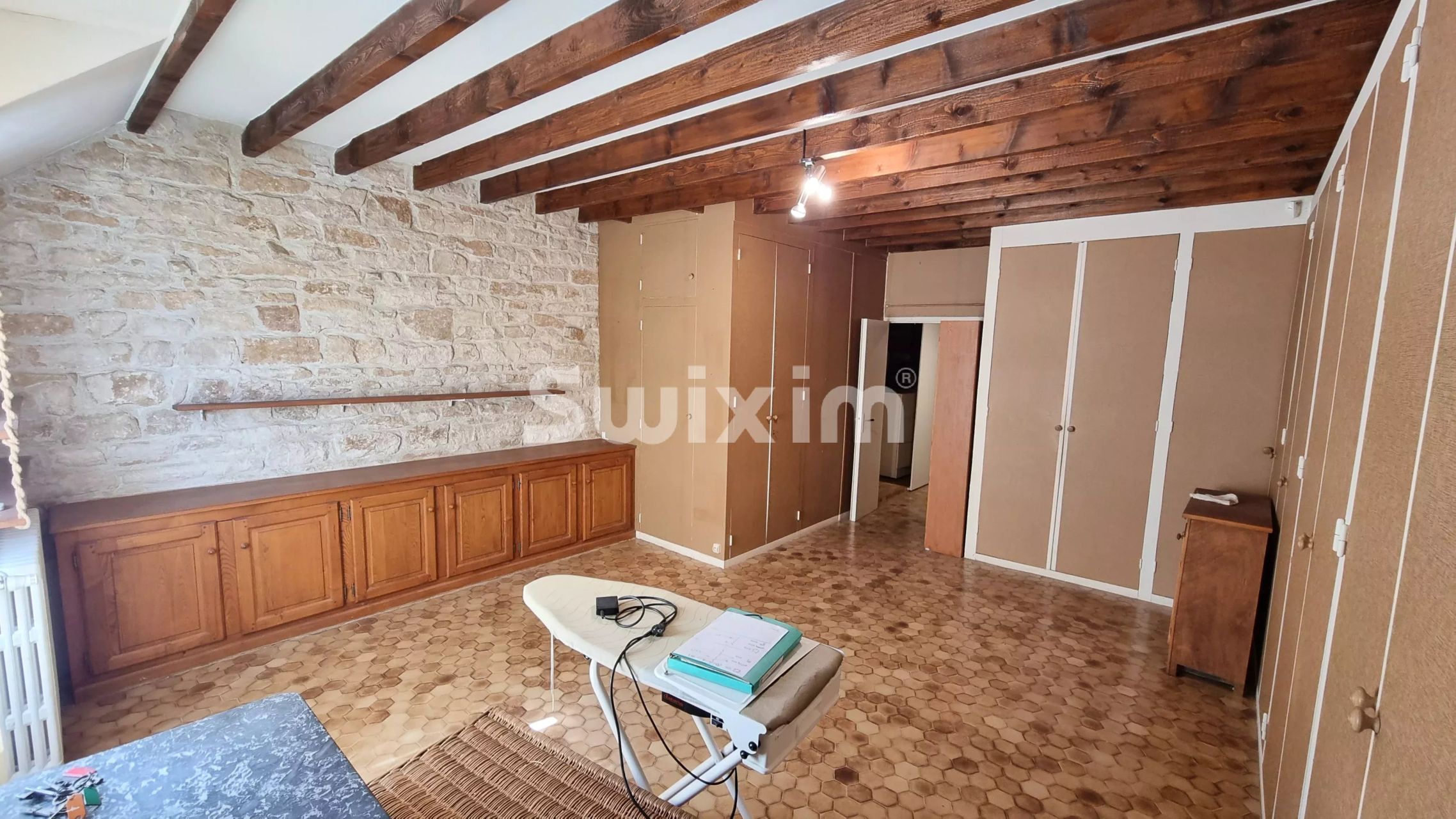 proprietà 8 Camere in vendita su Andryes (89480)