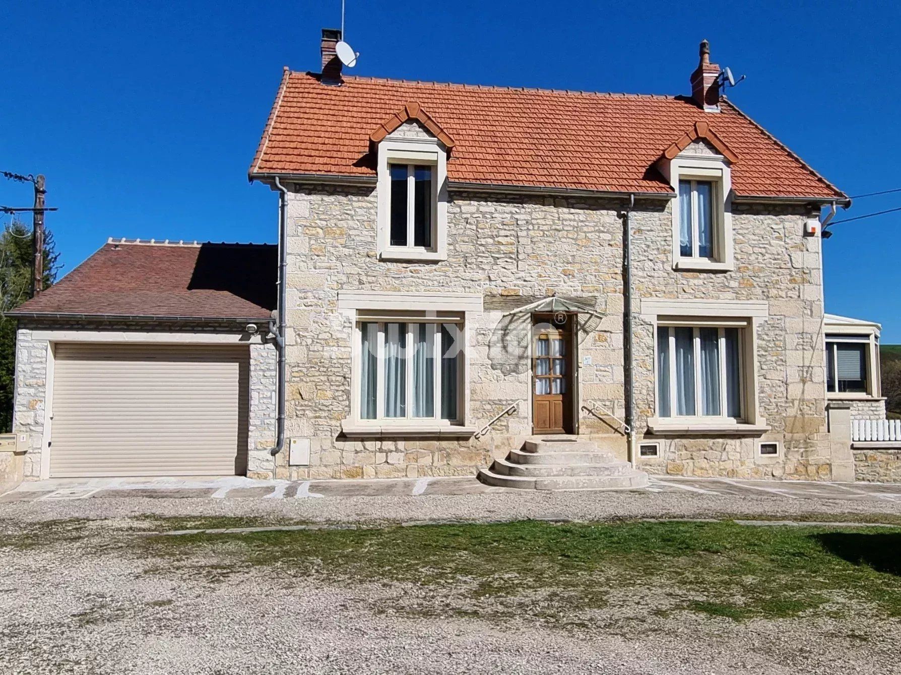 propriété 8 Pièces en vente sur Andryes (89480)