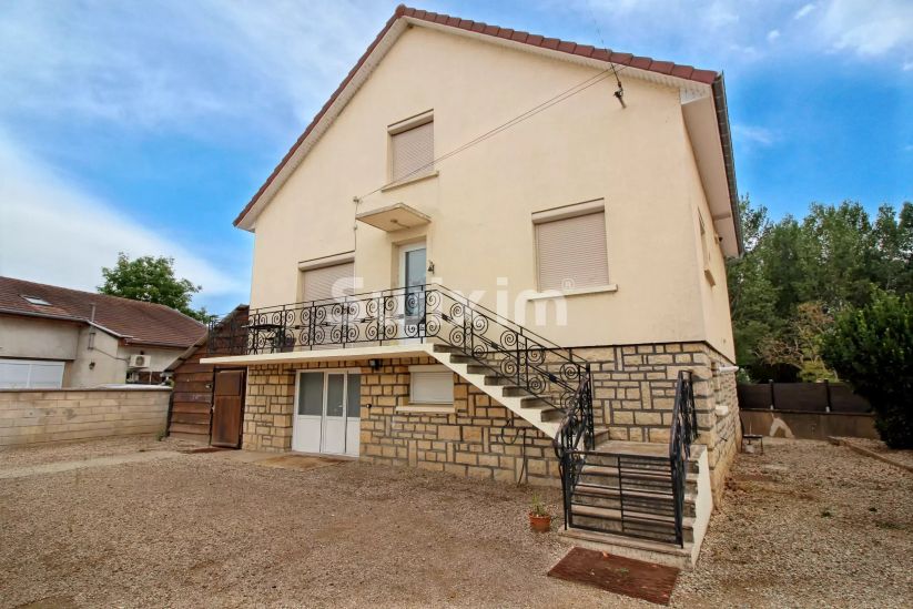 Vente Maison Chaussin 8&nbsp;Pièces 254&nbsp;m²