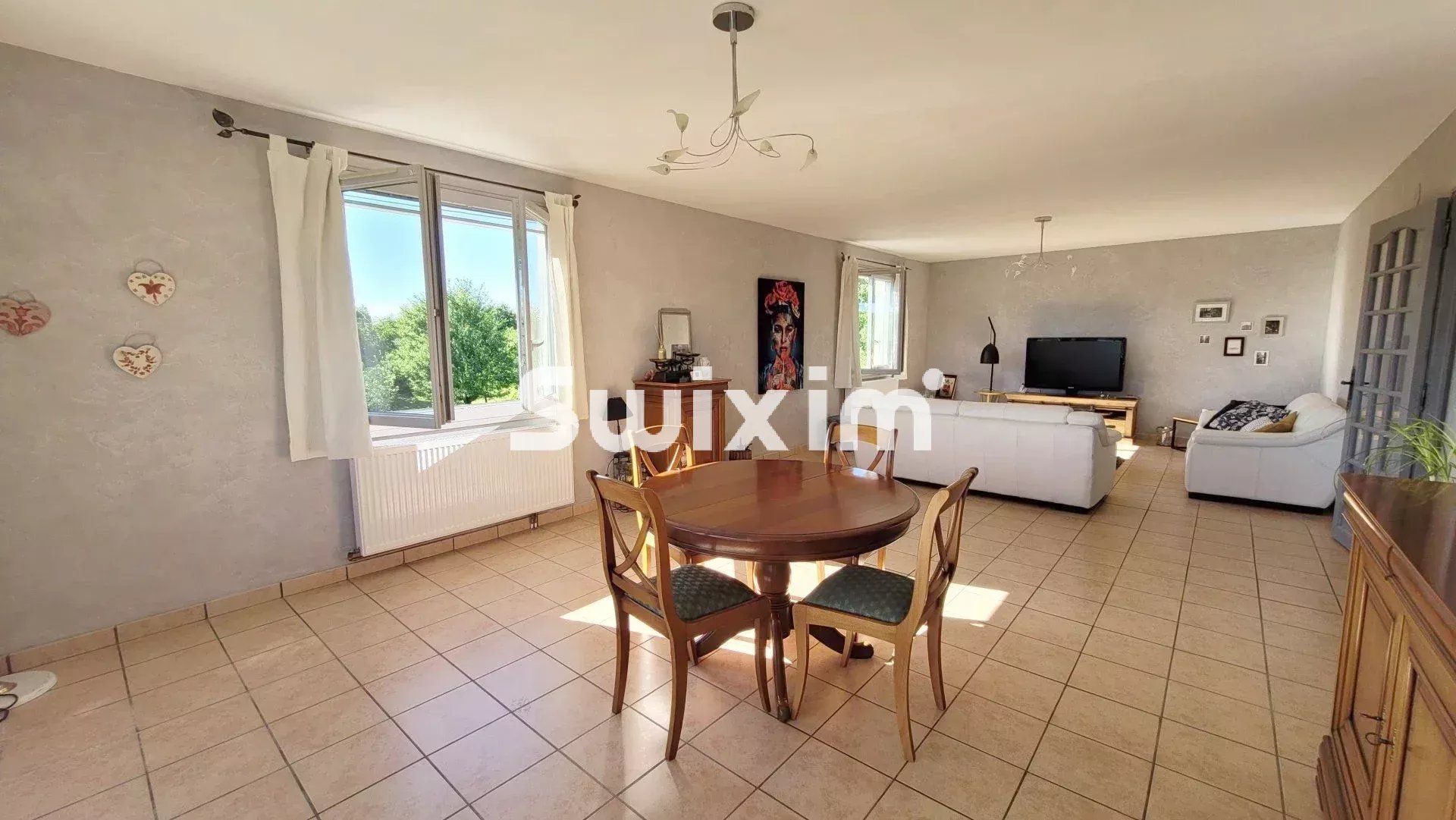 maison 10 Pièces en vente sur Lons-le-Saunier (39000)