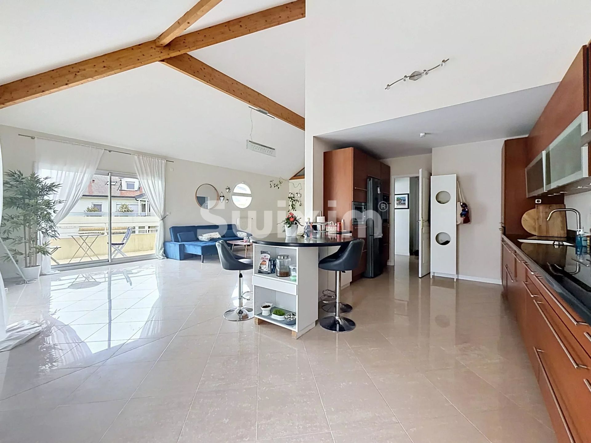 apartamento 7 Quartos para aluguer sobre Ferney-Voltaire (01210)