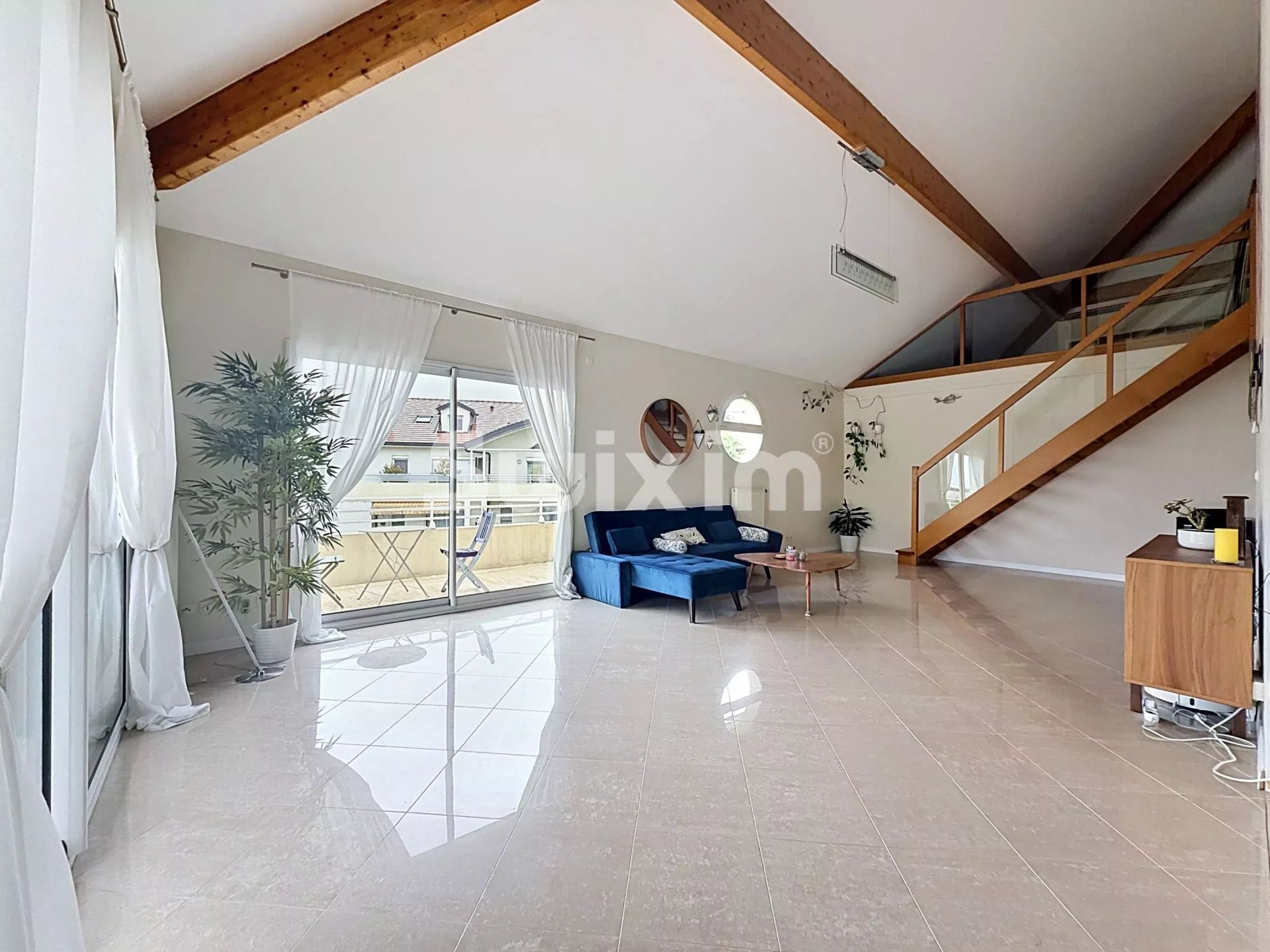apartamento 7 Quartos para aluguer sobre Ferney-Voltaire (01210)