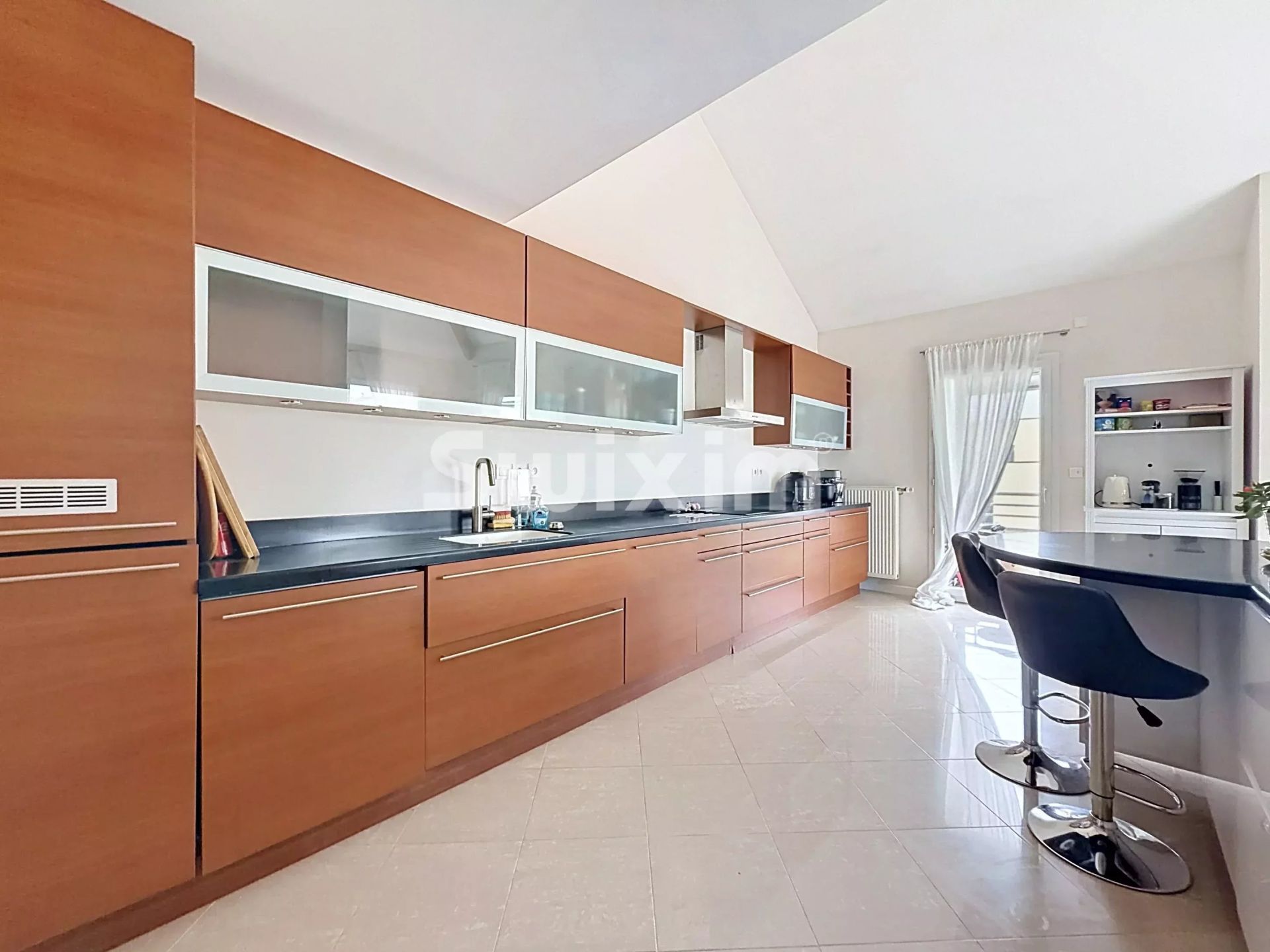 apartamento 7 Quartos para aluguer sobre Ferney-Voltaire (01210)