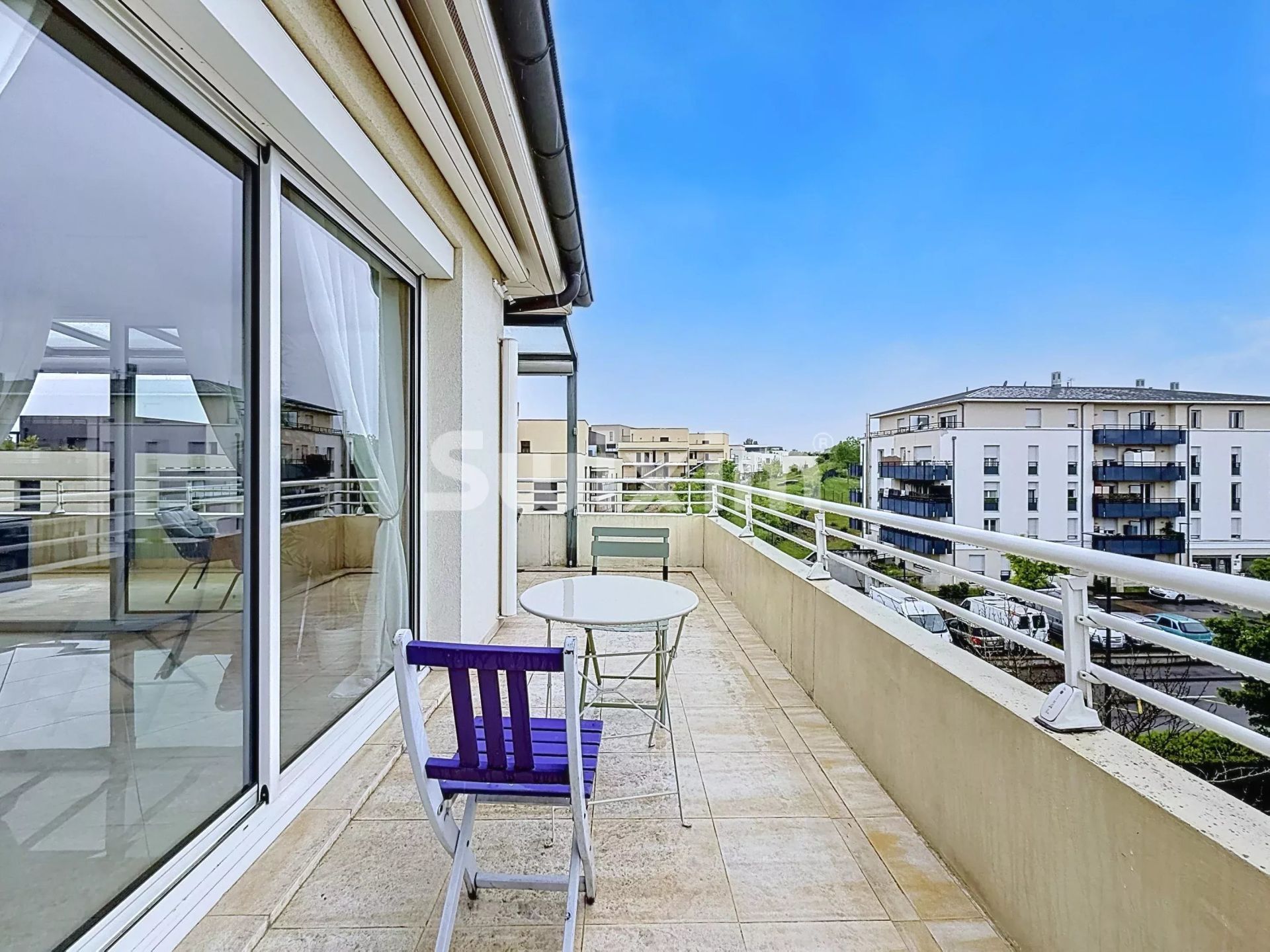 apartamento 7 Quartos para aluguer sobre Ferney-Voltaire (01210)