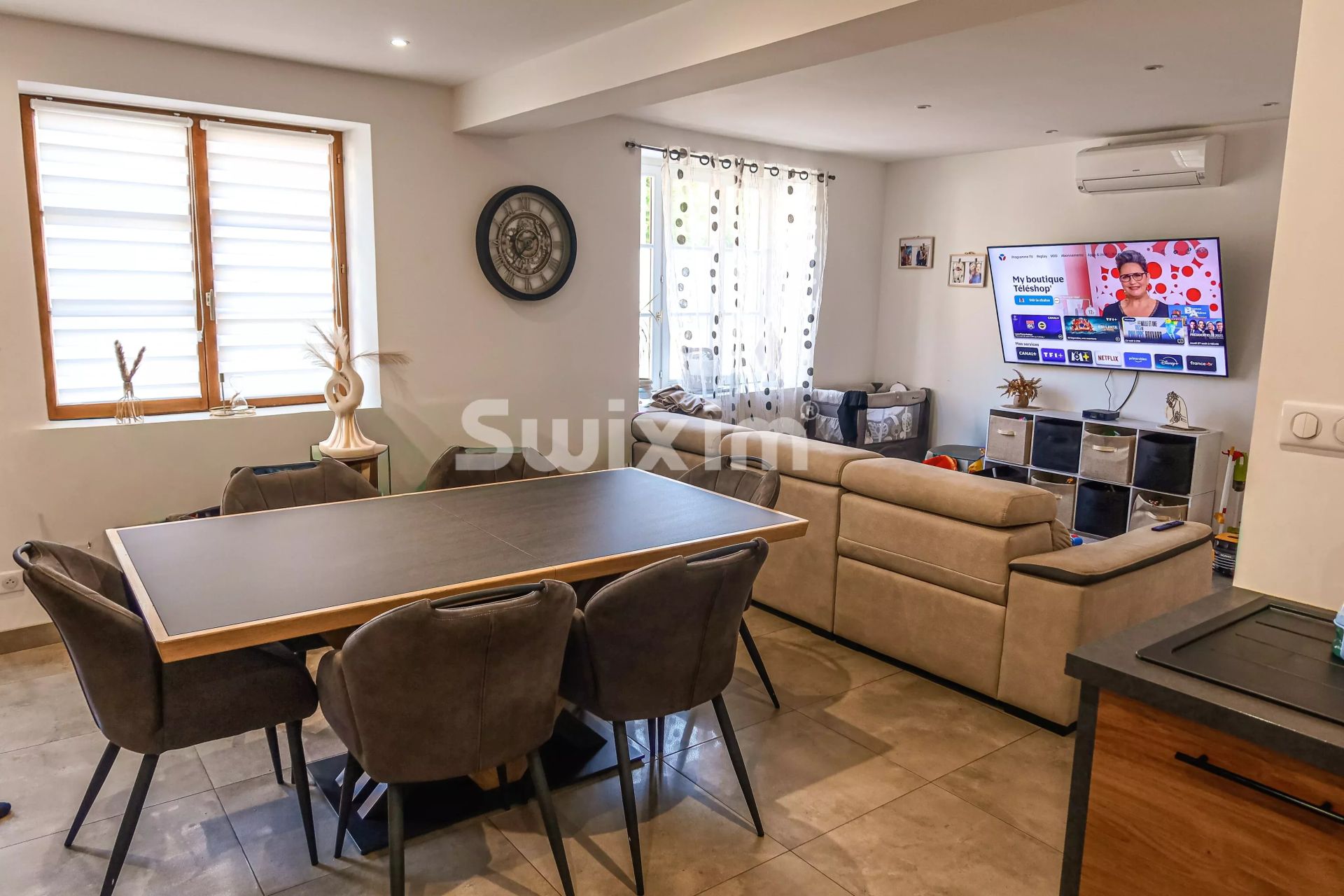 house 7 Rooms for sale on Louhans (71500)