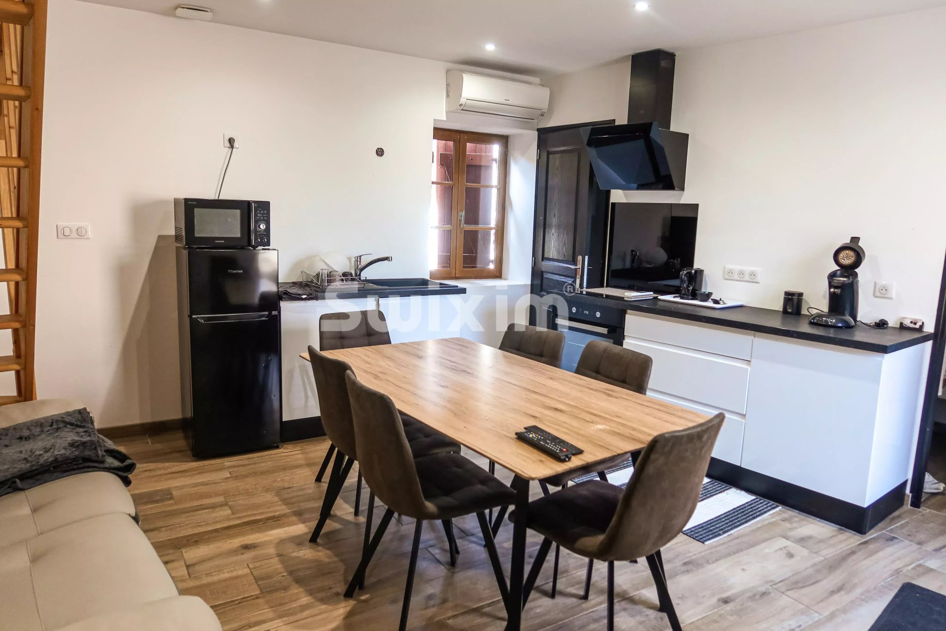 house 7 Rooms for sale on Louhans (71500)