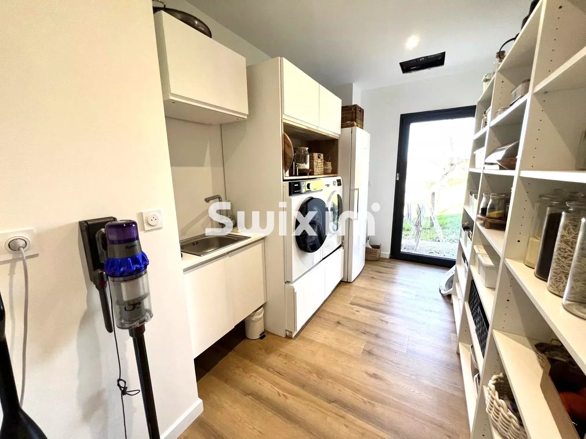 casa 7 Quartos para venda sobre Lons-le-Saunier (39000)