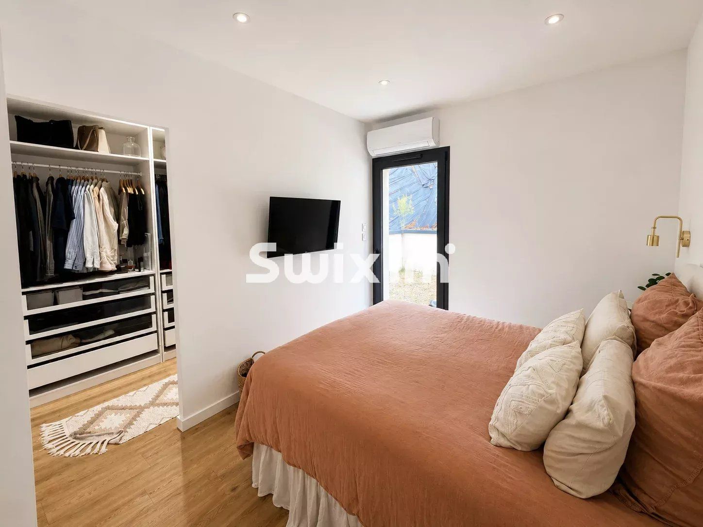house 7 Rooms for sale on Lons-le-Saunier (39000)