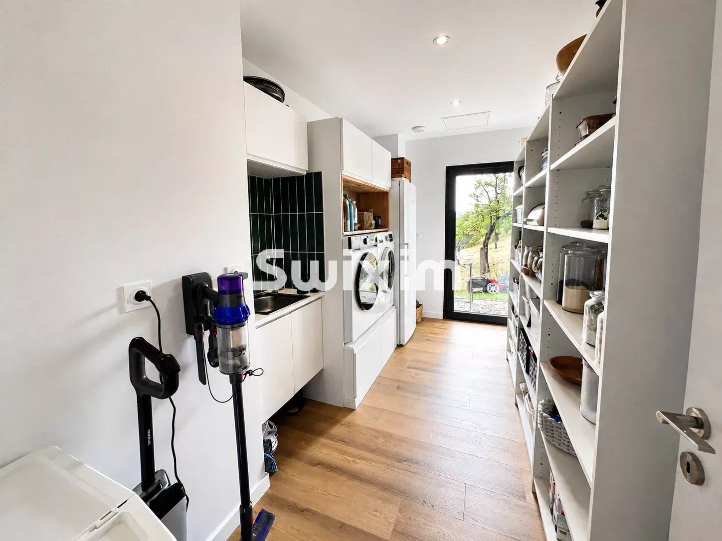 house 7 Rooms for sale on Lons-le-Saunier (39000)