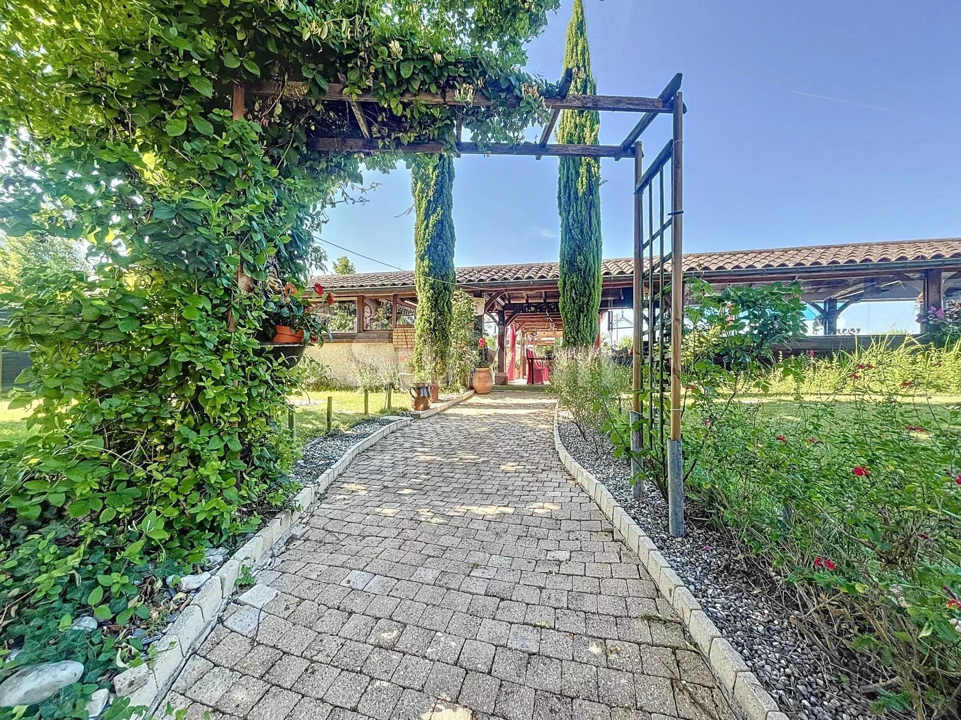 casa 14 Quartos para venda sobre Châtillon-sur-Chalaronne (01400)