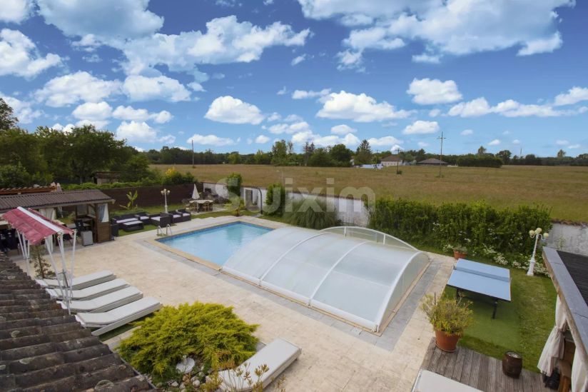 Vente Maison Châtillon-sur-Chalaronne 14&nbsp;Pièces 450&nbsp;m²