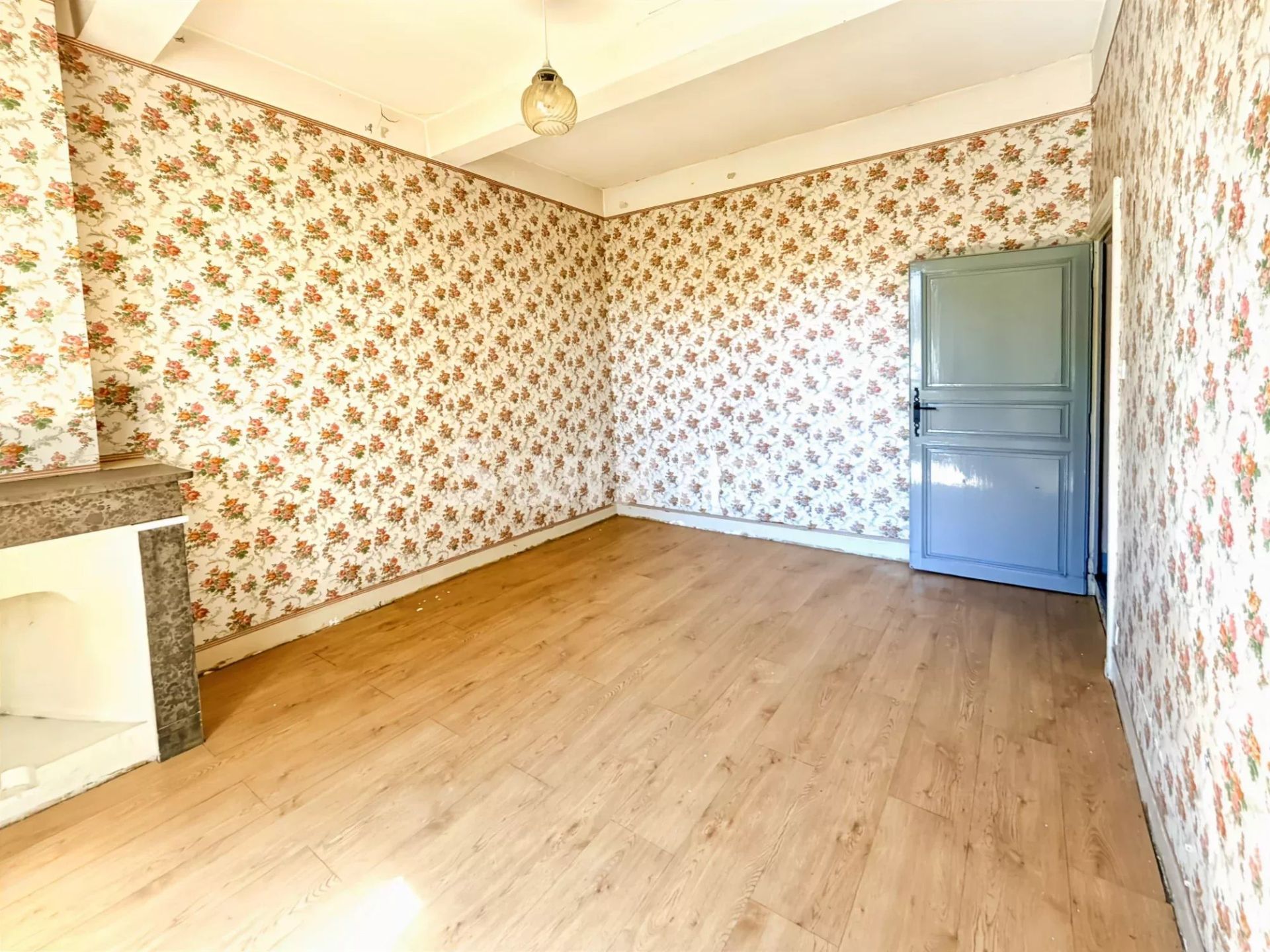 apartment 5 Rooms for sale on Pierrelatte (26700)