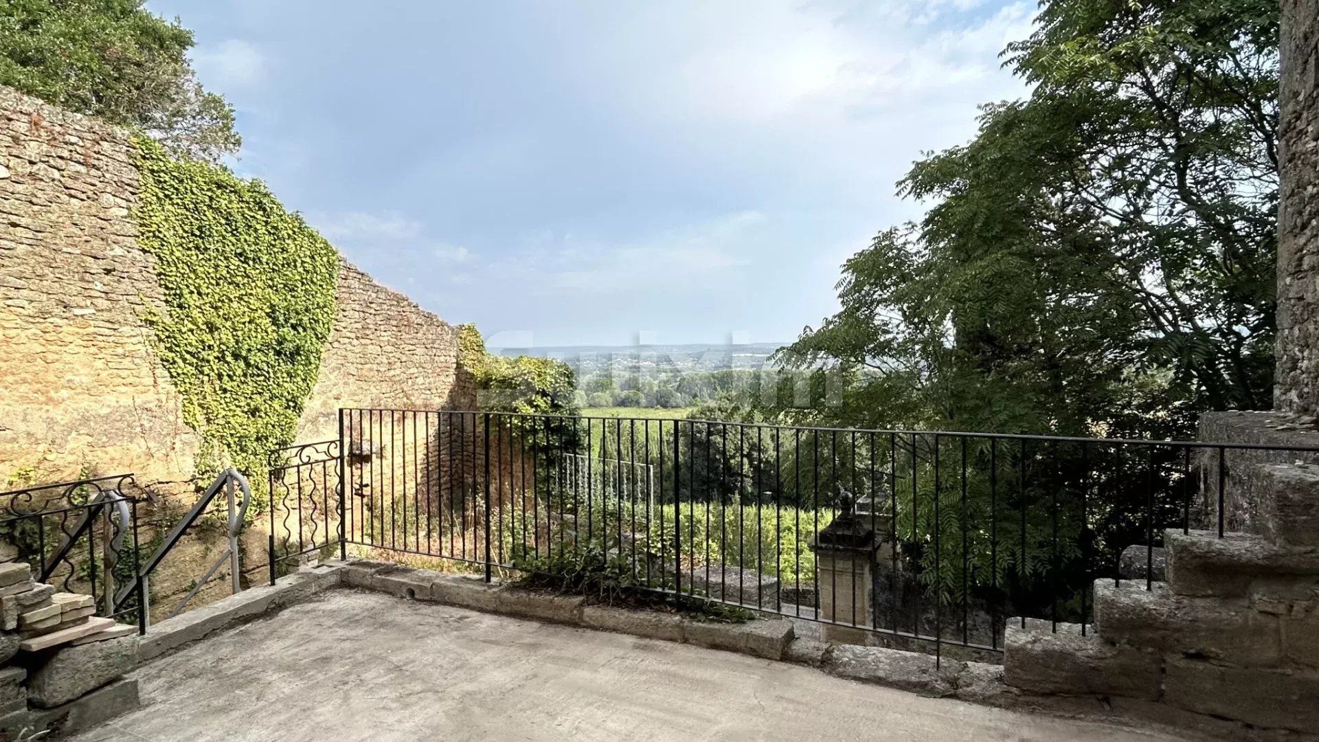 casa 4 Camere in vendita su Saint-Siffret (30700)