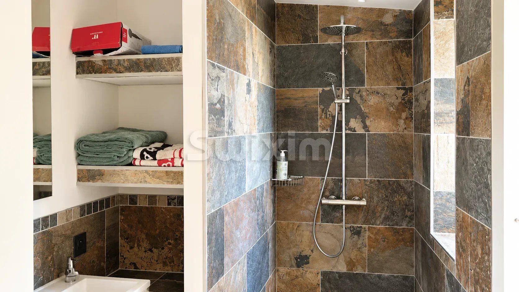 house 4 Rooms for sale on Saint-Siffret (30700)