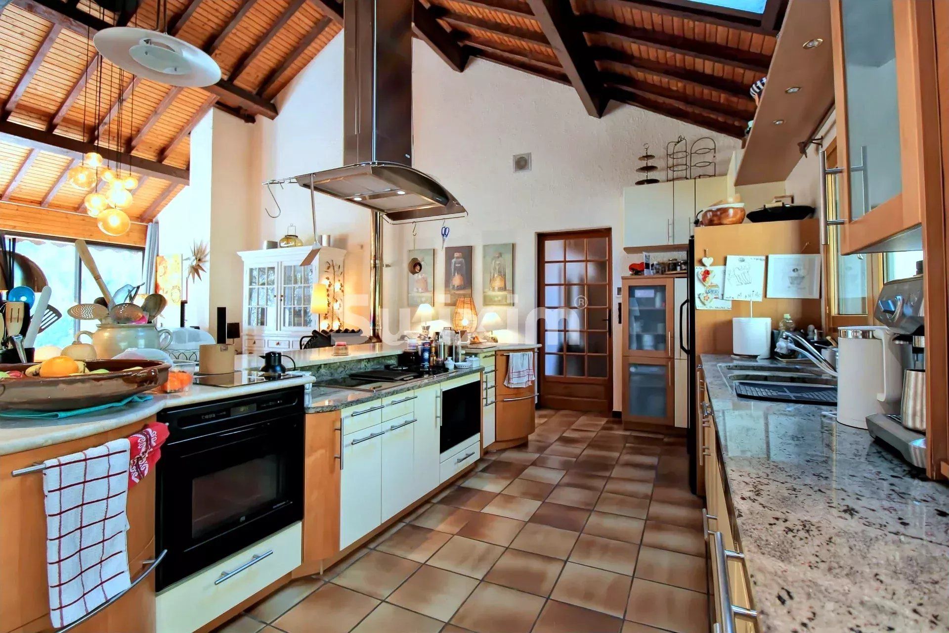 casa 11 Camere in vendita su Saint-Claude (39200)