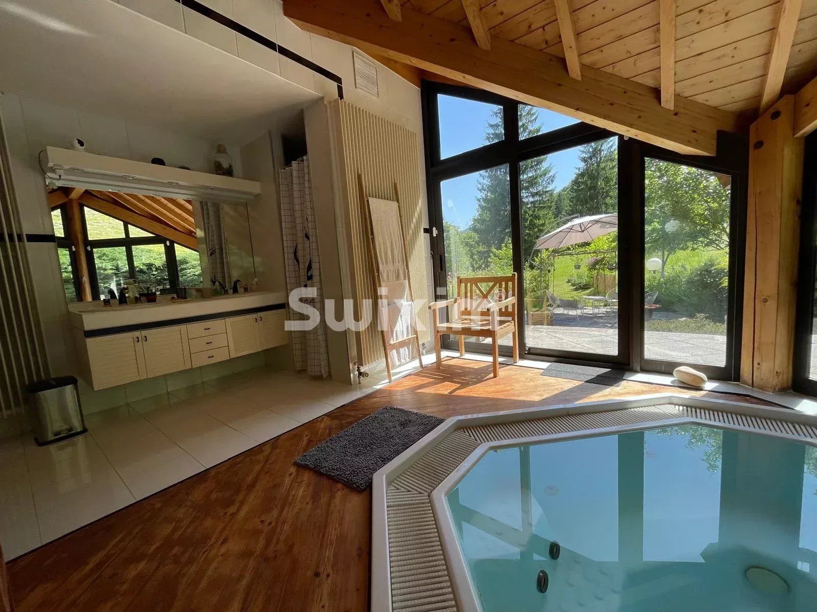 casa 11 Camere in vendita su Saint-Claude (39200)