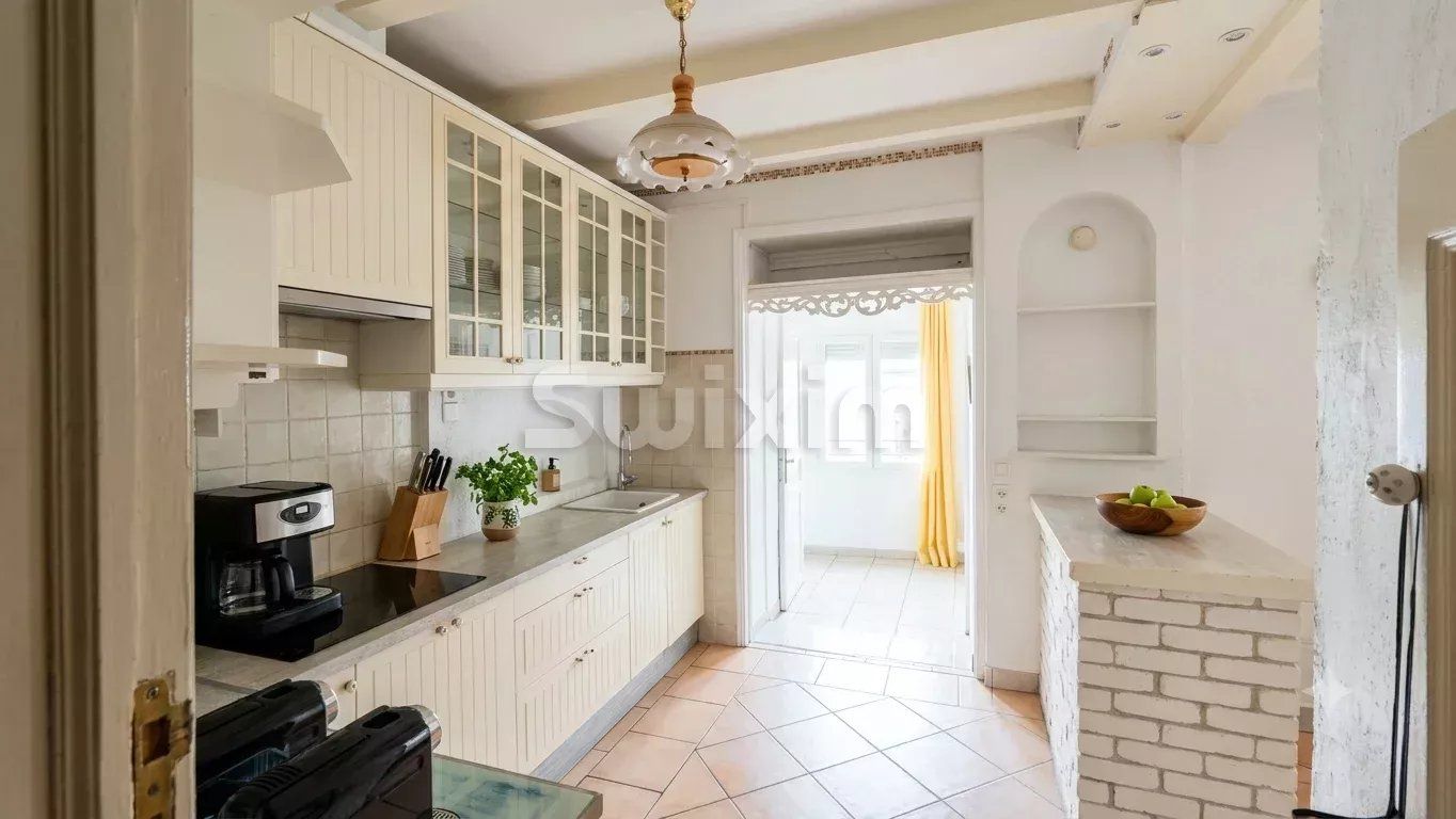 house 5 Rooms for sale on Rochefort-du-Gard (30650)