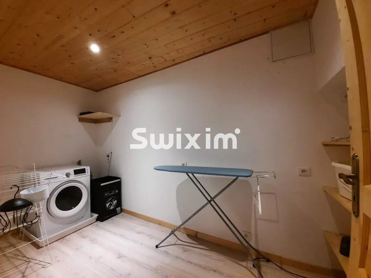 casa 7 Camere in vendita su Arinthod (39240)