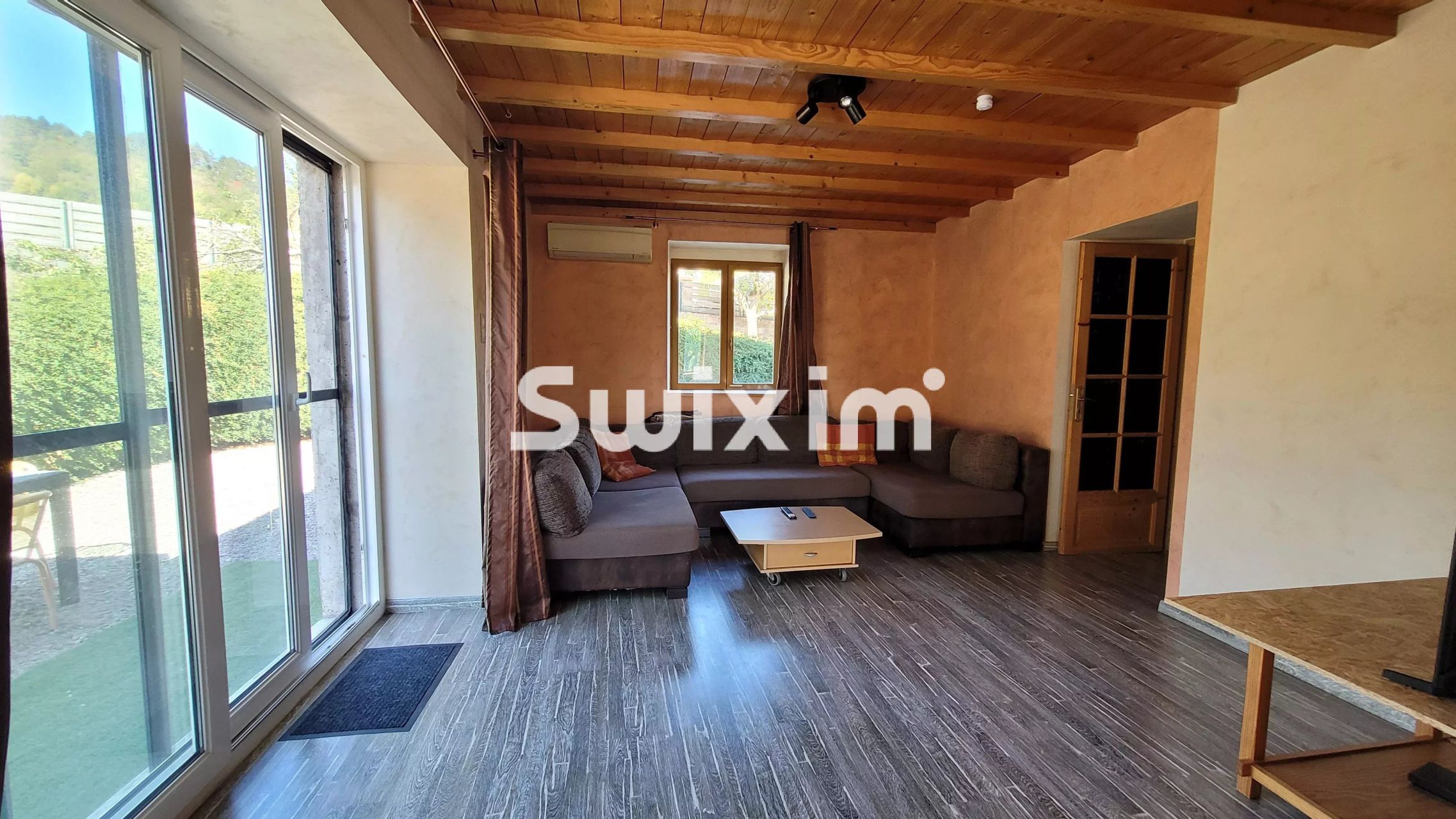 casa 7 Camere in vendita su Arinthod (39240)