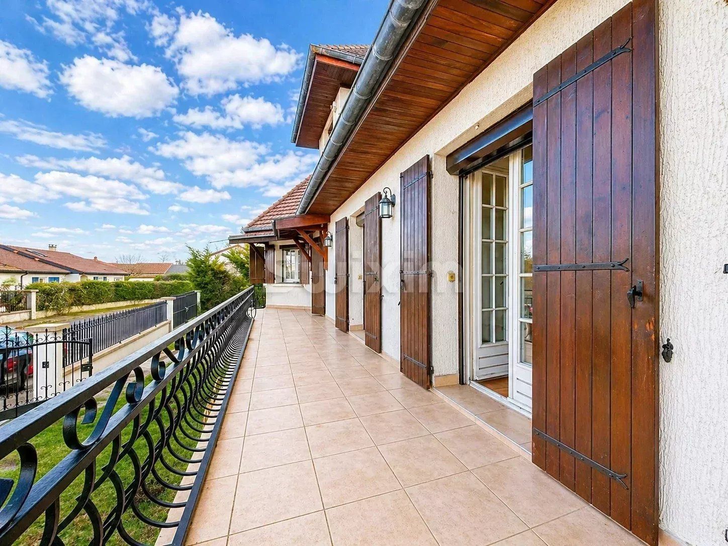 proprietà 13 Camere in vendita su Décines-Charpieu (69150)