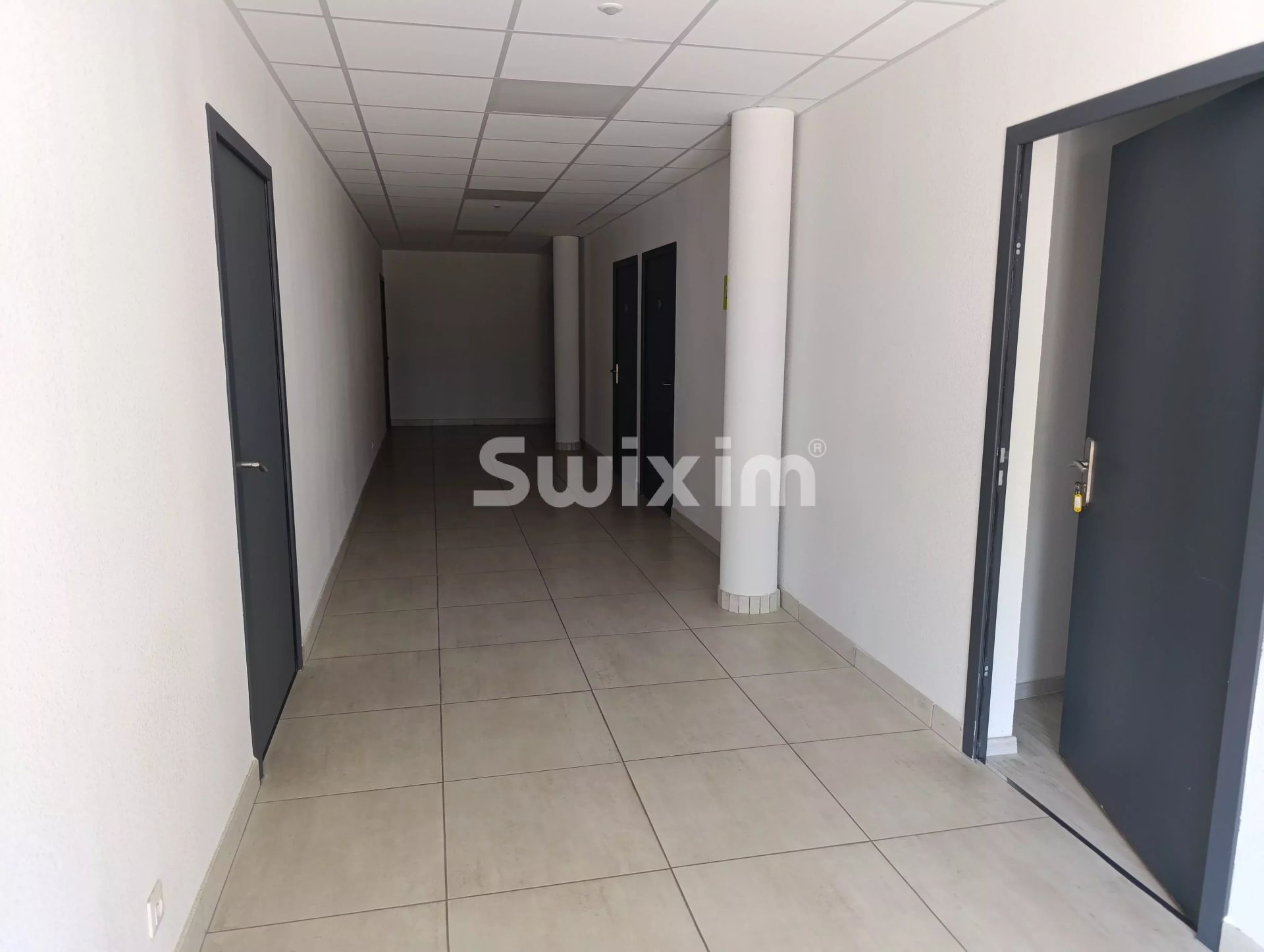 locale commerciale 25 Camere in vendita su Perpignan (66000)