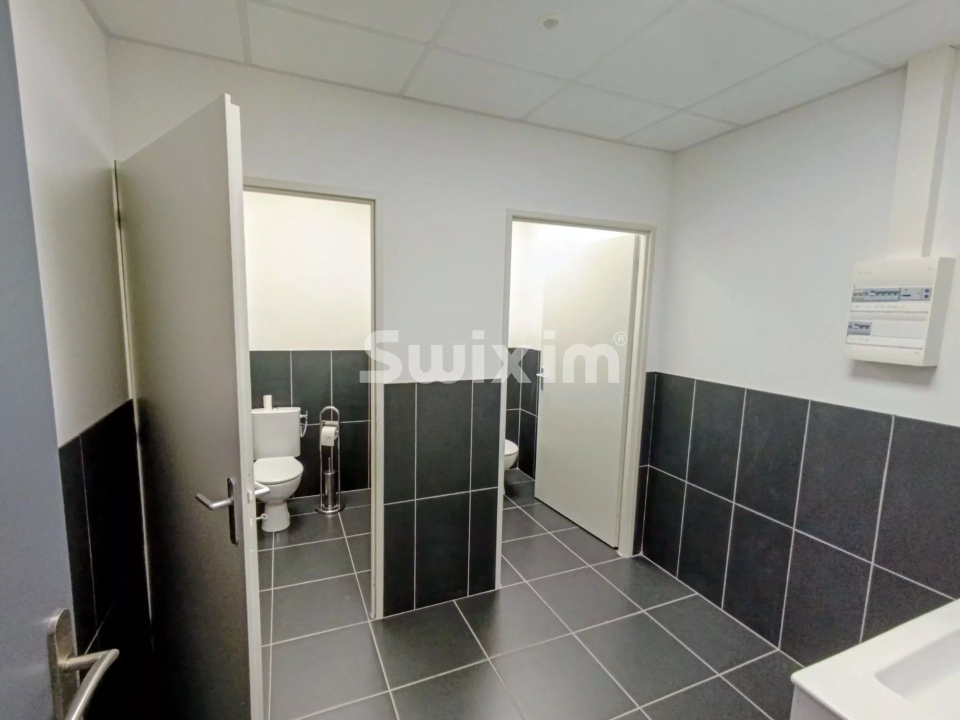 locale commerciale 25 Camere in vendita su Perpignan (66000)