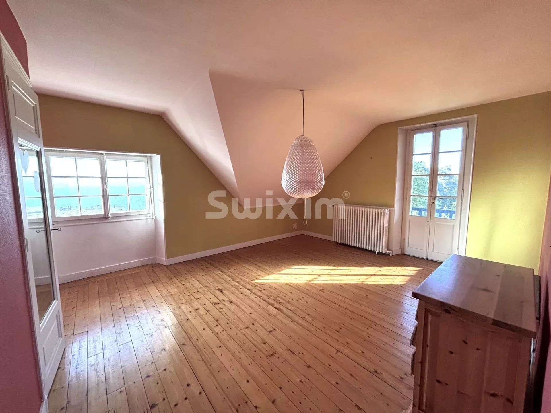 proprietà 8 Camere in vendita su Évian-les-Bains (74500)