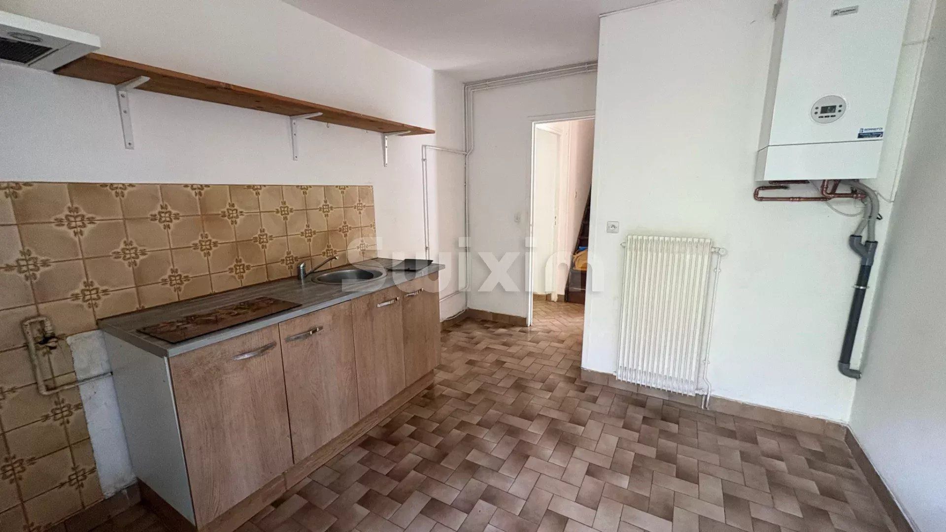 house 6 Rooms for sale on Alès (30100)