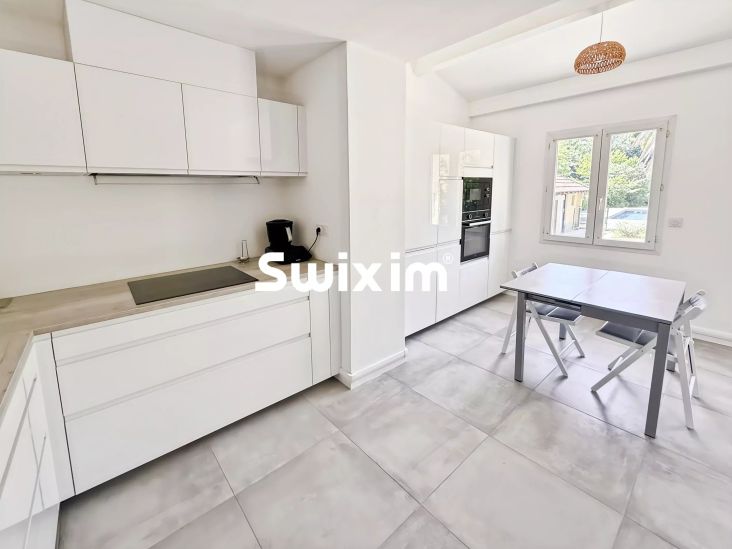 Vendita Casa Pierrelatte 5&nbsp;Camere 225&nbsp;m²