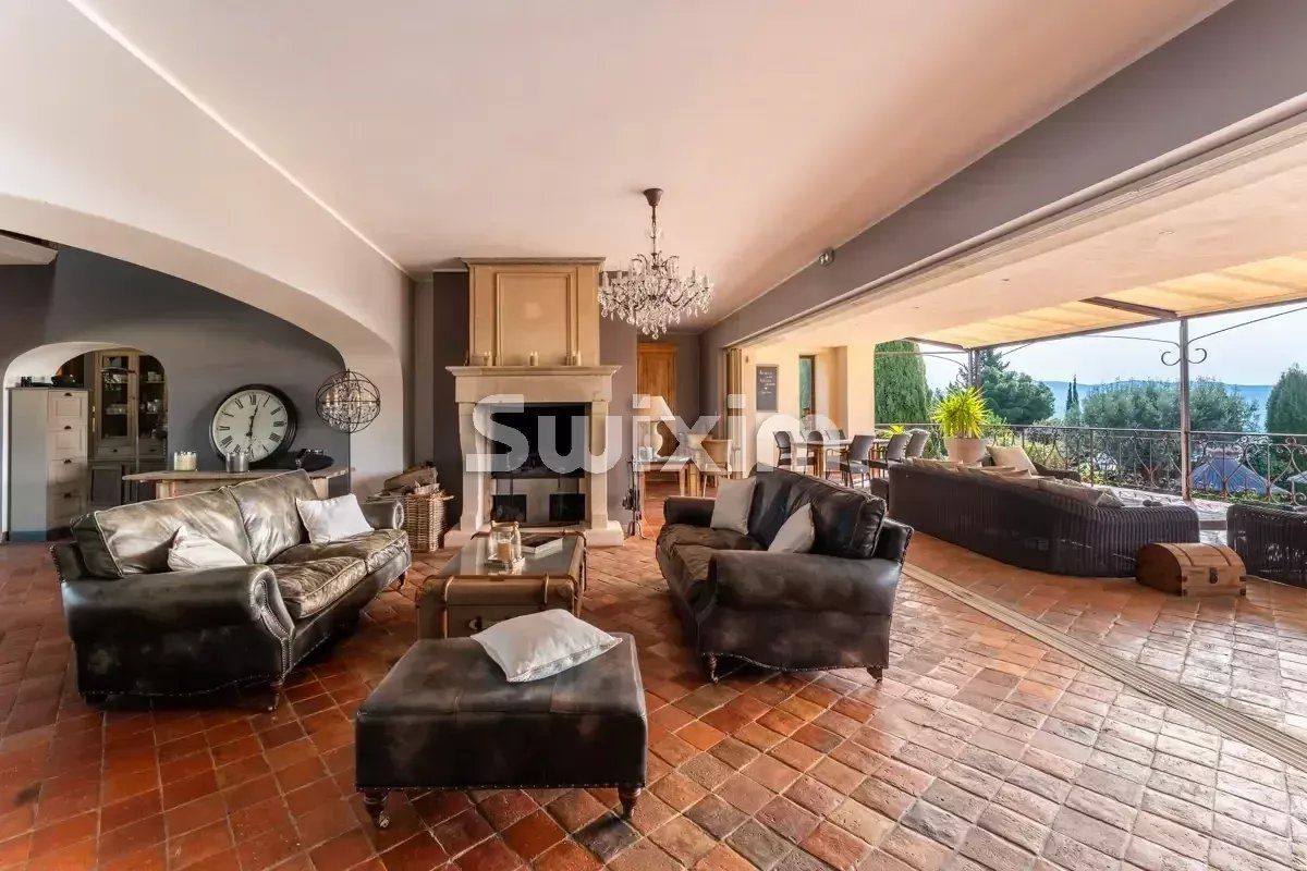 proprietà 14 Camere in vendita su La Cadière-d'Azur (83740)
