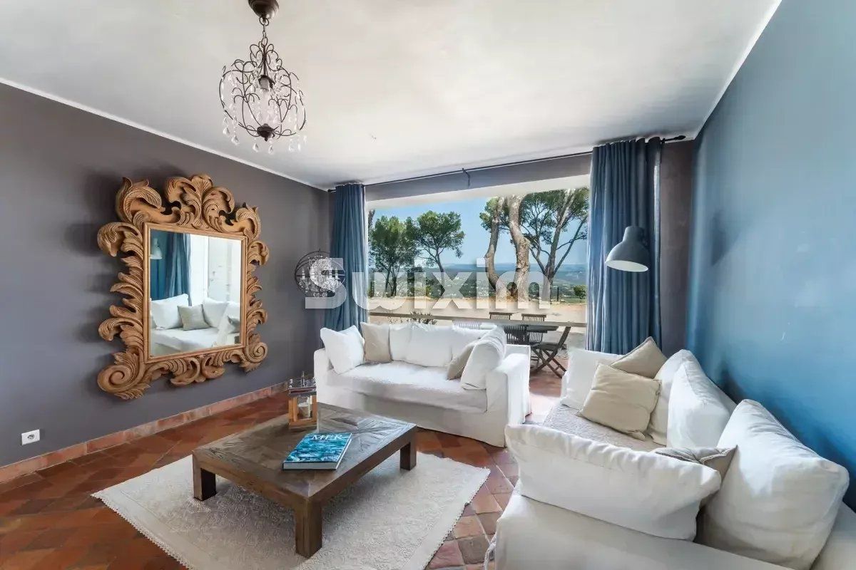proprietà 14 Camere in vendita su La Cadière-d'Azur (83740)
