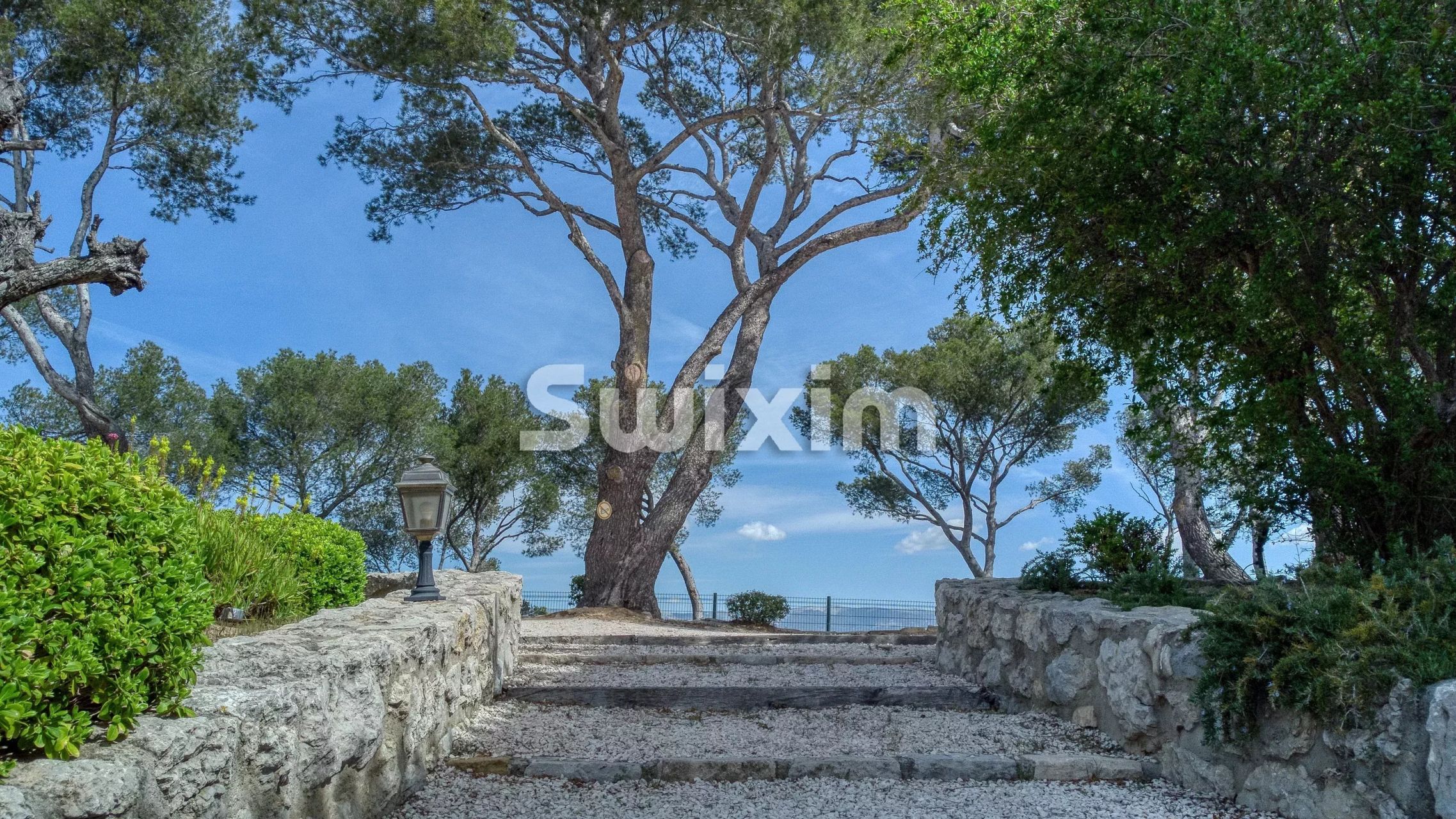 proprietà 14 Camere in vendita su La Cadière-d'Azur (83740)