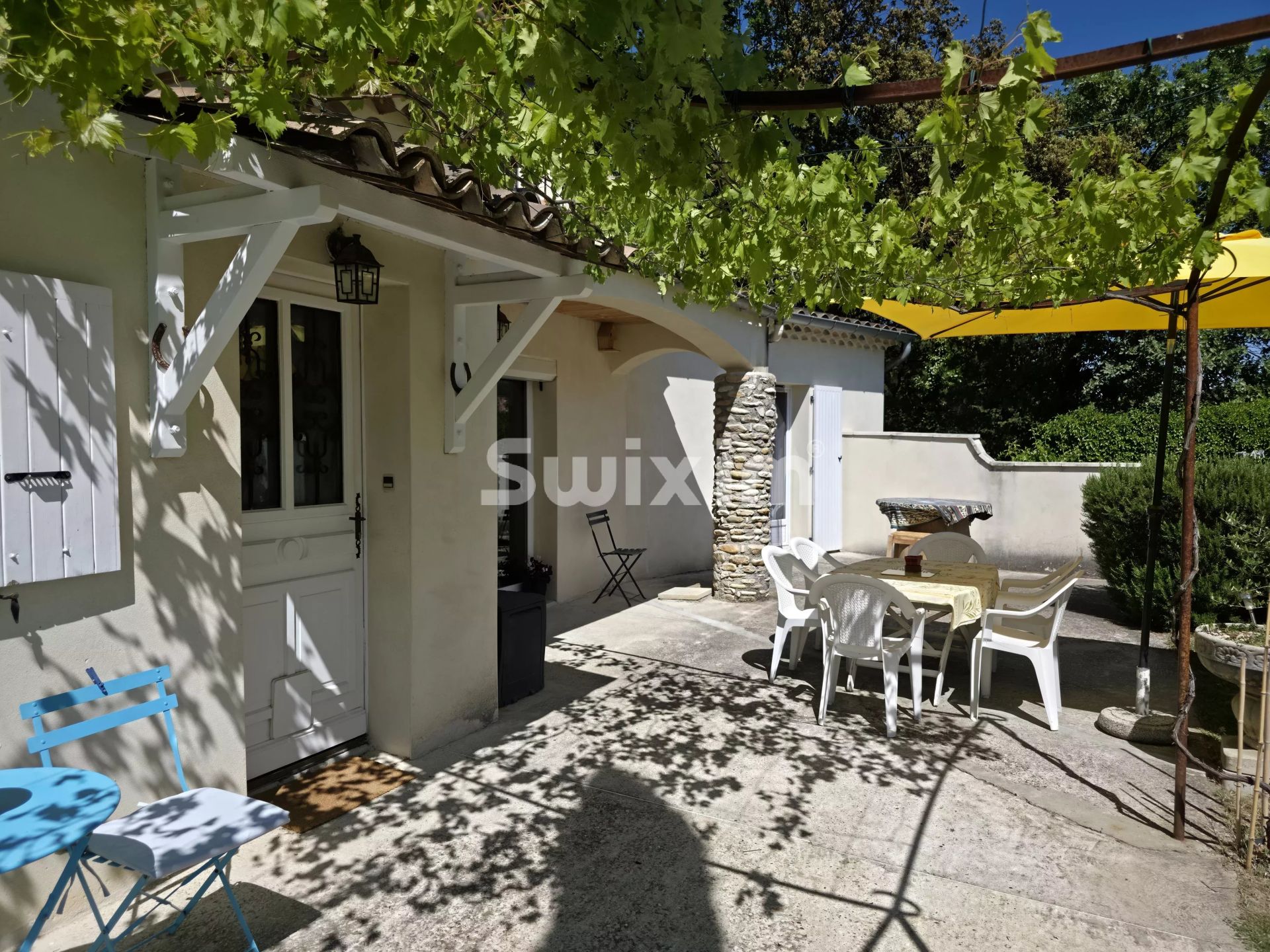 casa 8 Camere in vendita su Valréas (84600)