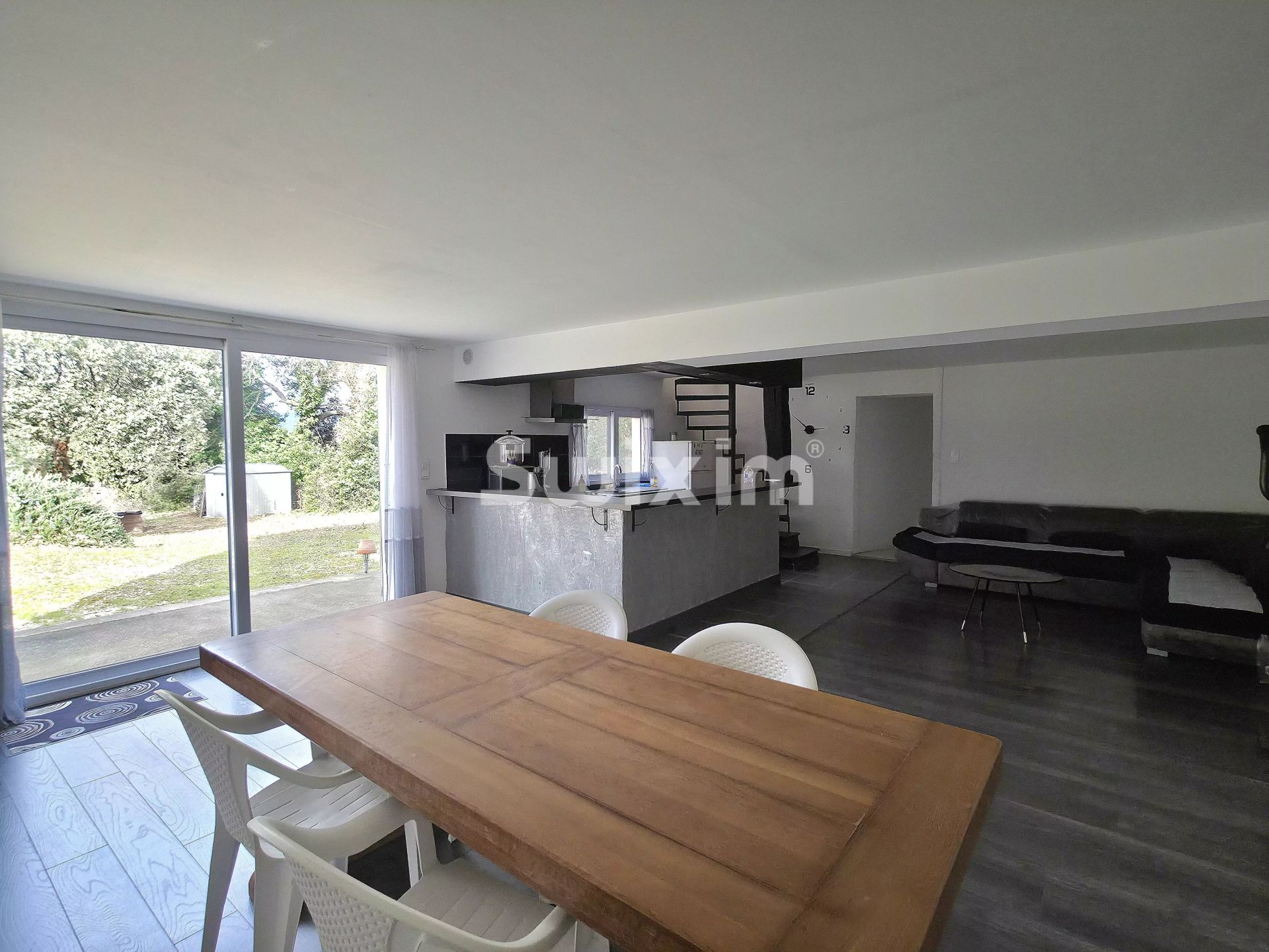 casa 8 Camere in vendita su Valréas (84600)