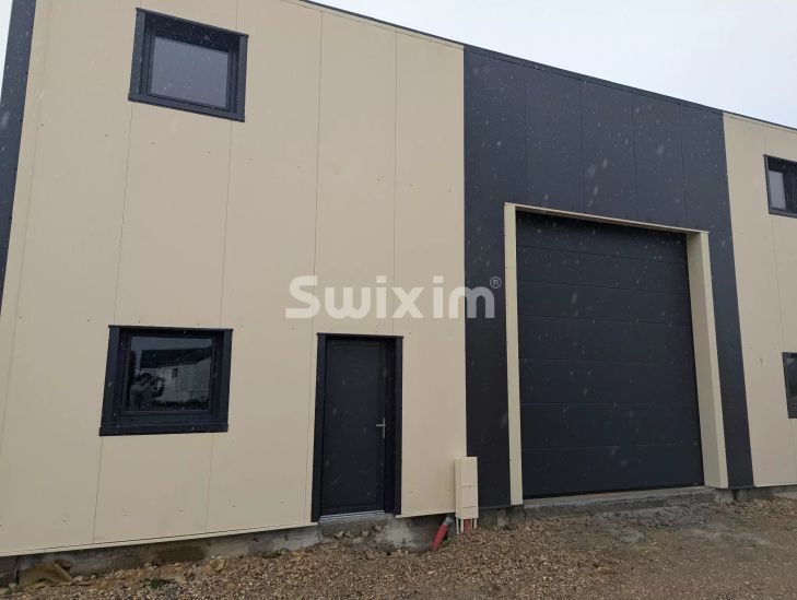 Location Entrepôt Bourg-en-Bresse 1&nbsp;pièce 130&nbsp;m²