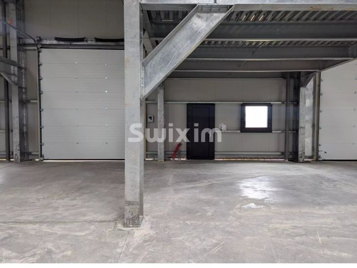 Location Entrepôt Bourg-en-Bresse 1&nbsp;pièce 130&nbsp;m²