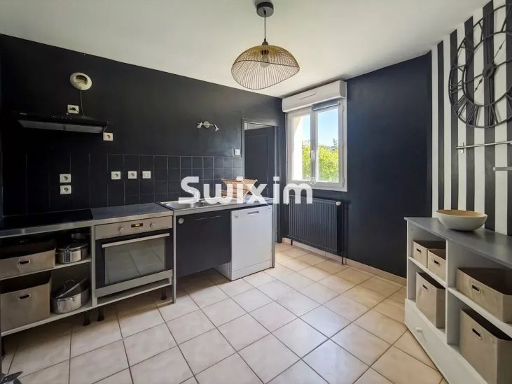 Location Appartement Saint-Paul-Trois-Châteaux 4&nbsp;Pièces 95&nbsp;m²