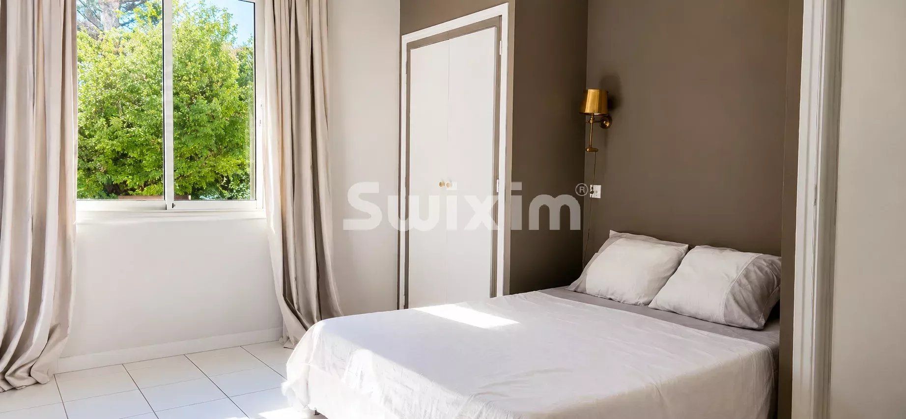 house 6 Rooms for sale on Valréas (84600)