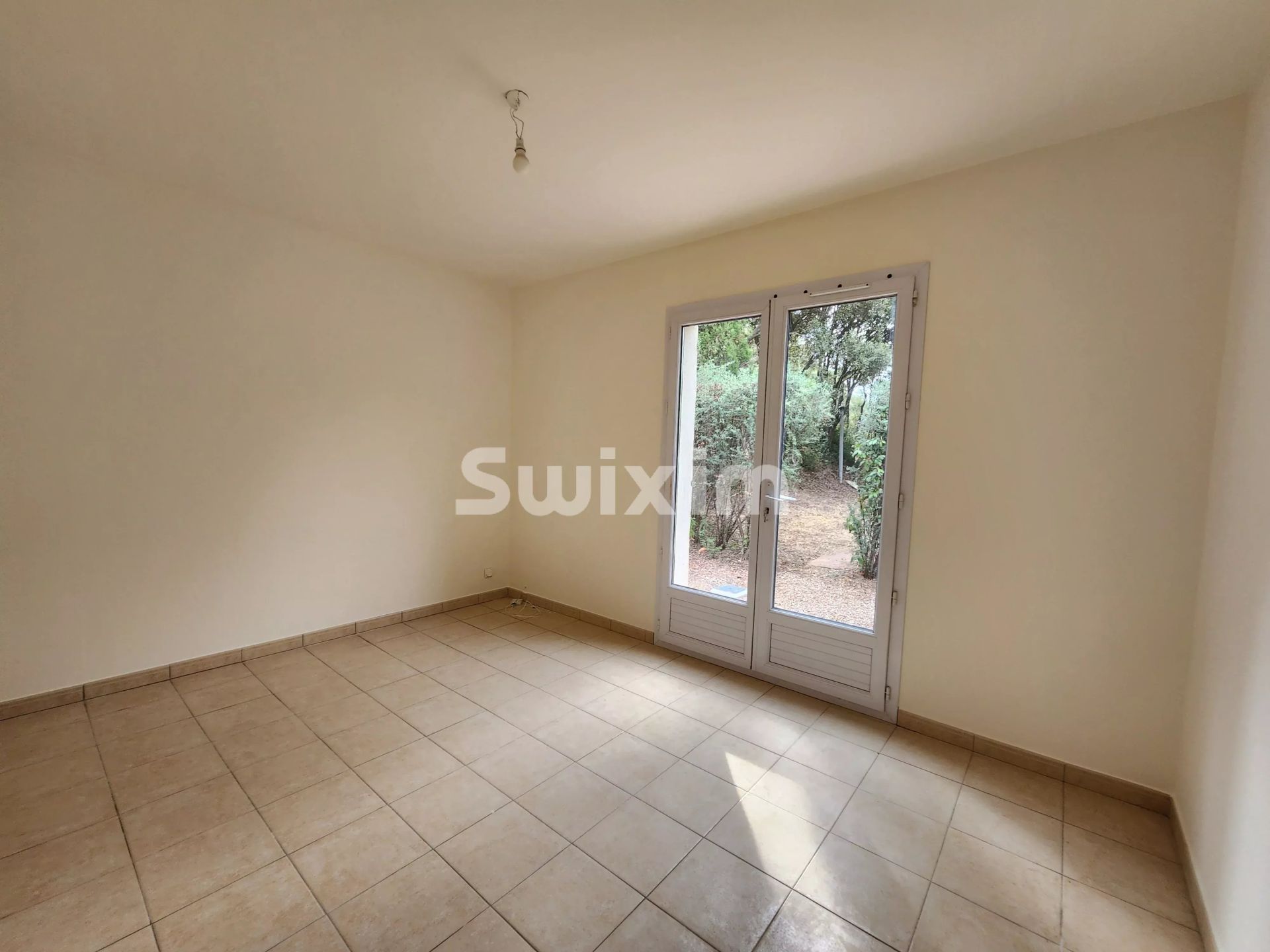 house 5 Rooms for rent on Les Arcs (83460)