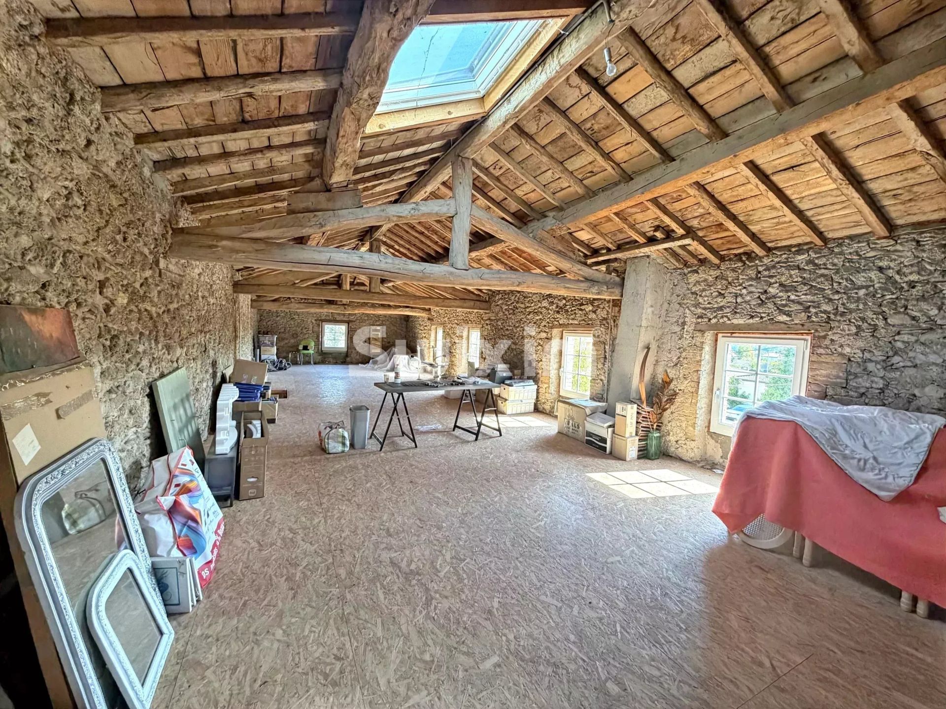 casa 5 Camere in vendita su Chabeuil (26120)