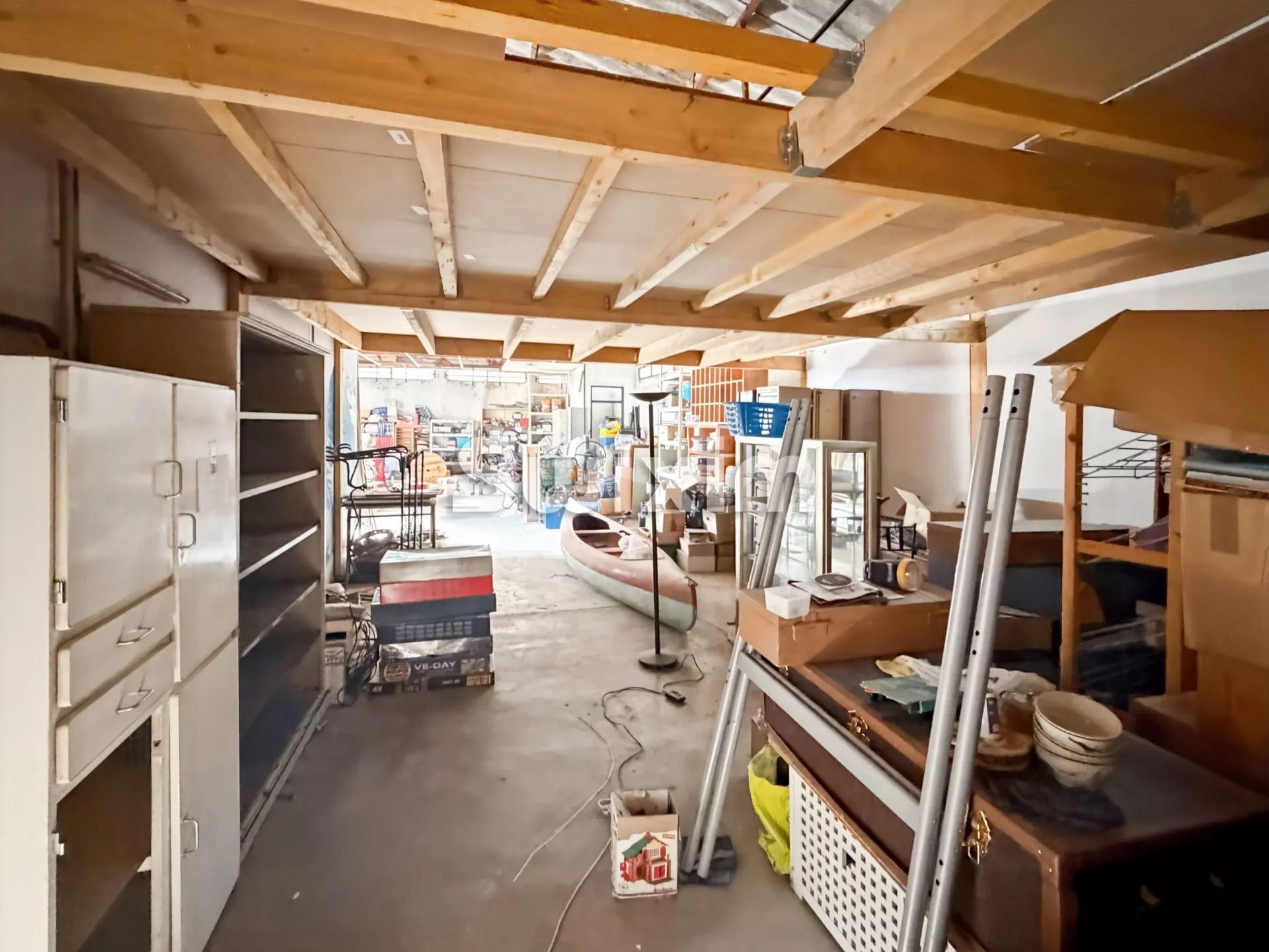 freizeitraum 3 Zimmer zum verkauf auf Orange (84100)